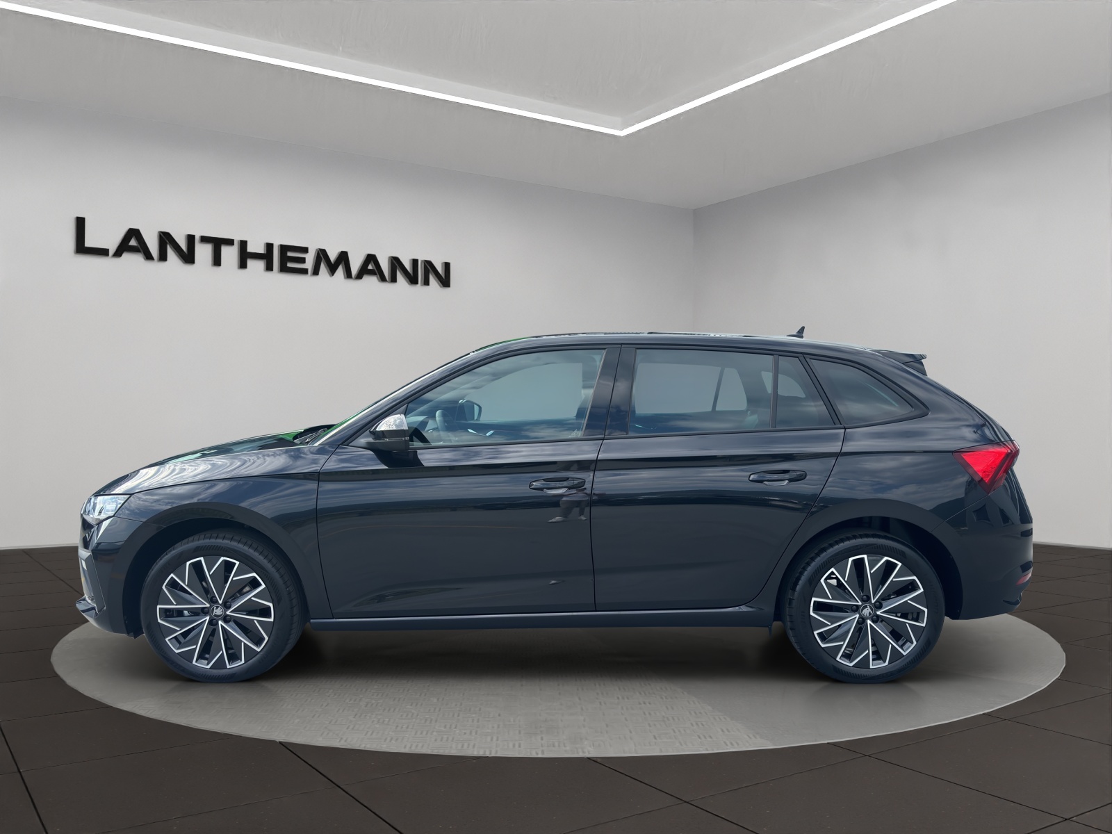SKODA Scala 1.5 TSI Dynamic DSG-image-1