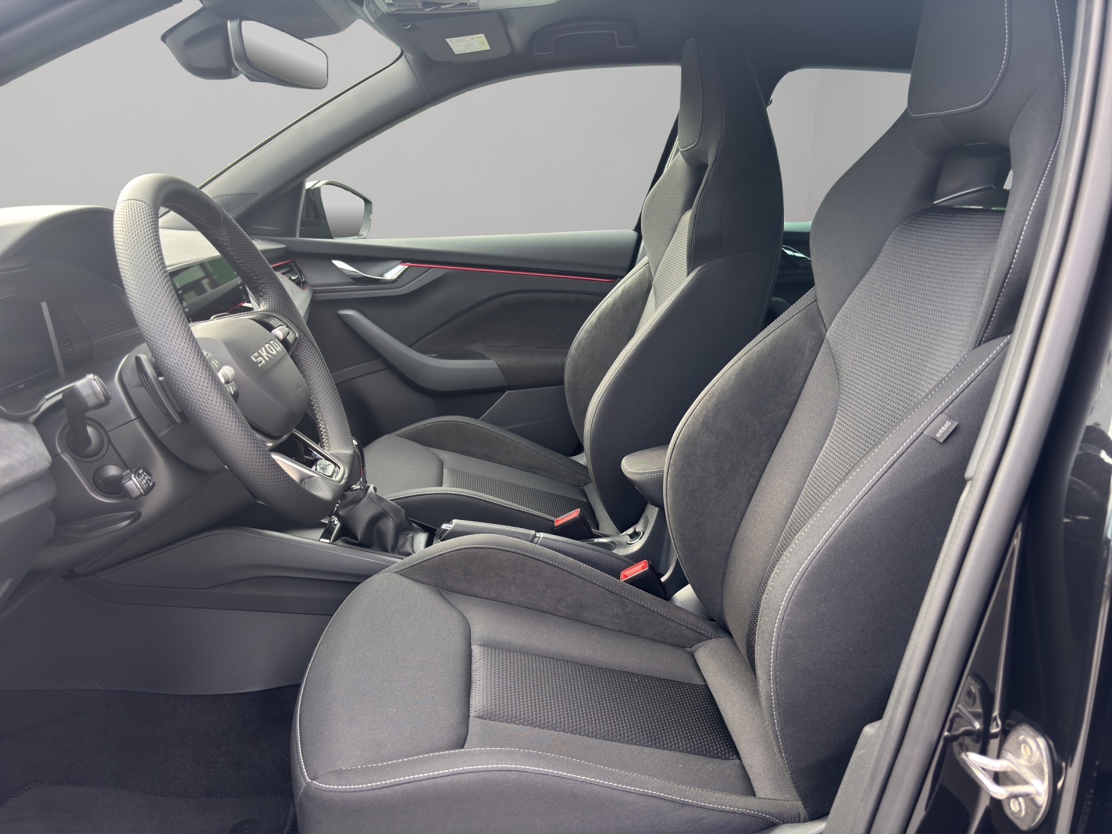 SKODA Scala 1.5 TSI Dynamic DSG-image-8