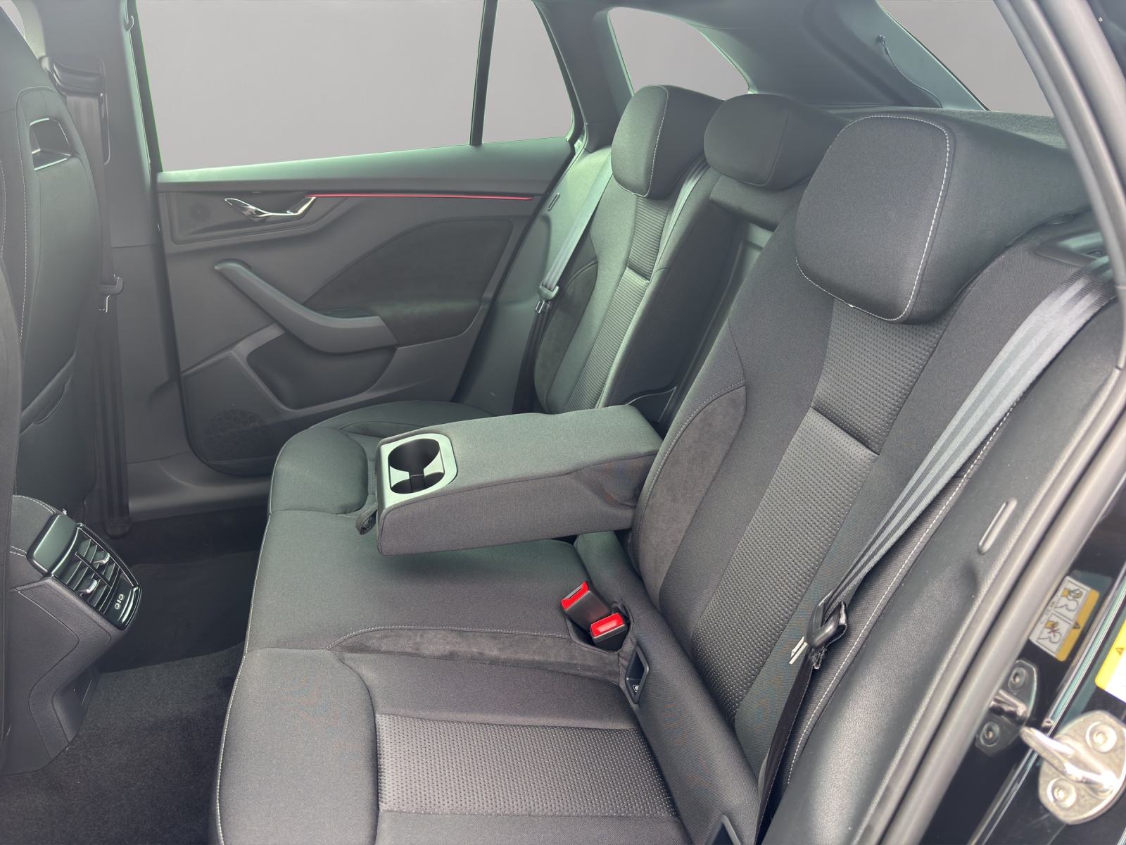SKODA Scala 1.5 TSI Dynamic DSG-image-13