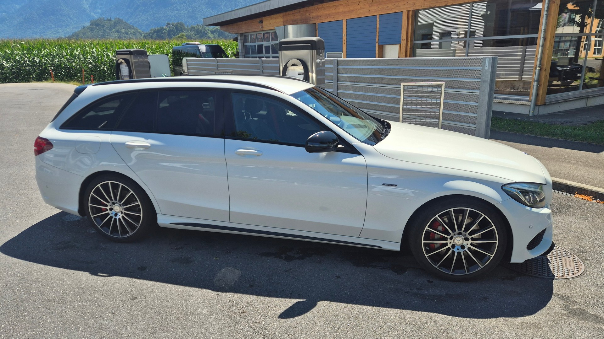 MERCEDES-BENZ C 450 AMG 4matic-image-2