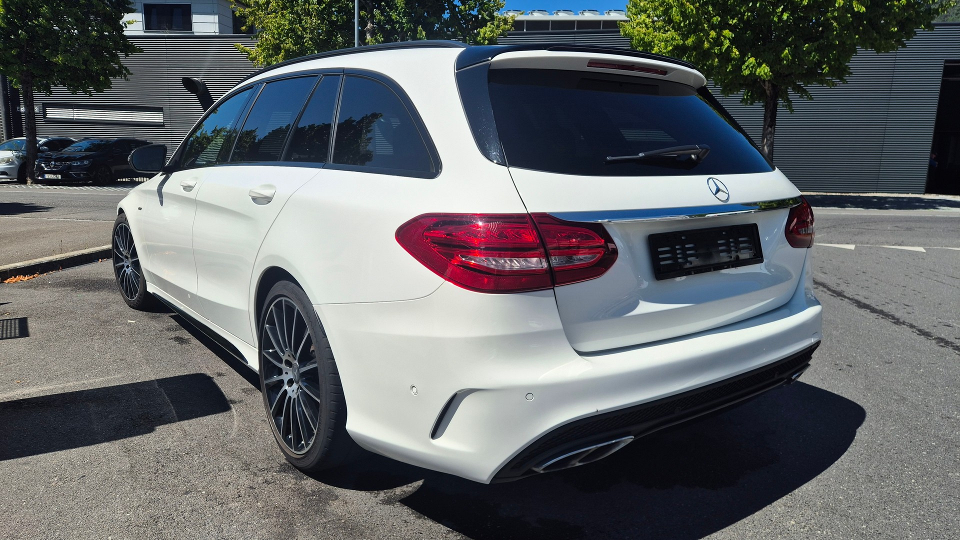 MERCEDES-BENZ C 450 AMG 4matic-image-4