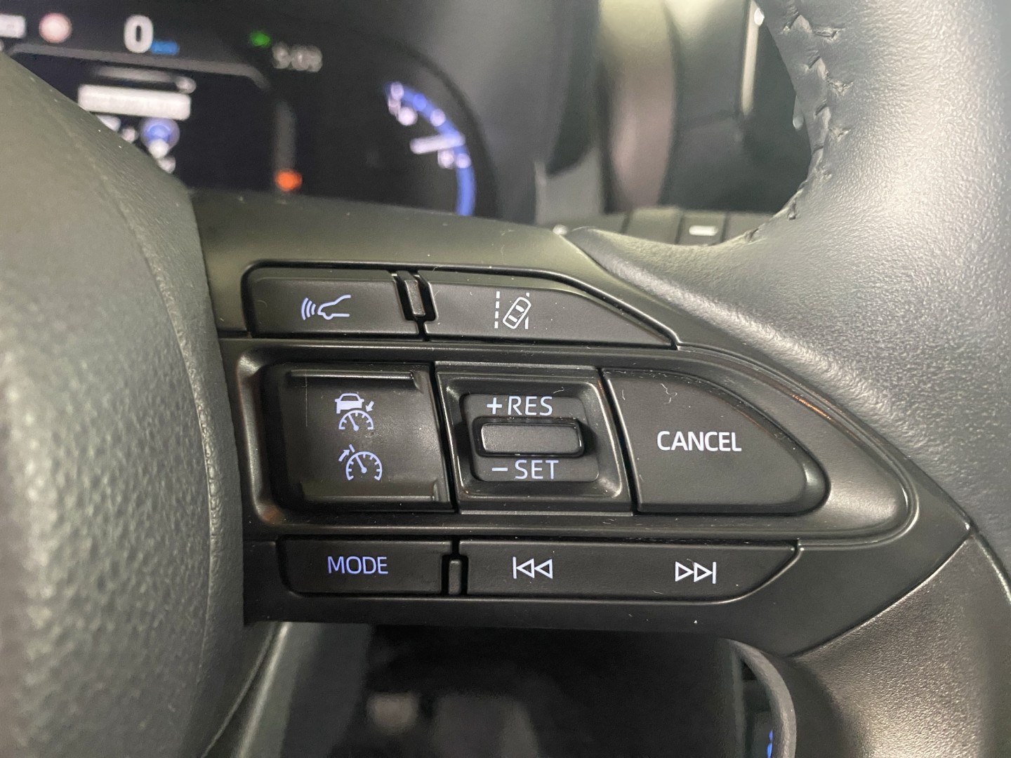 TOYOTA Yaris Cross 1.5 Trend e-CVT AWDi-image-17