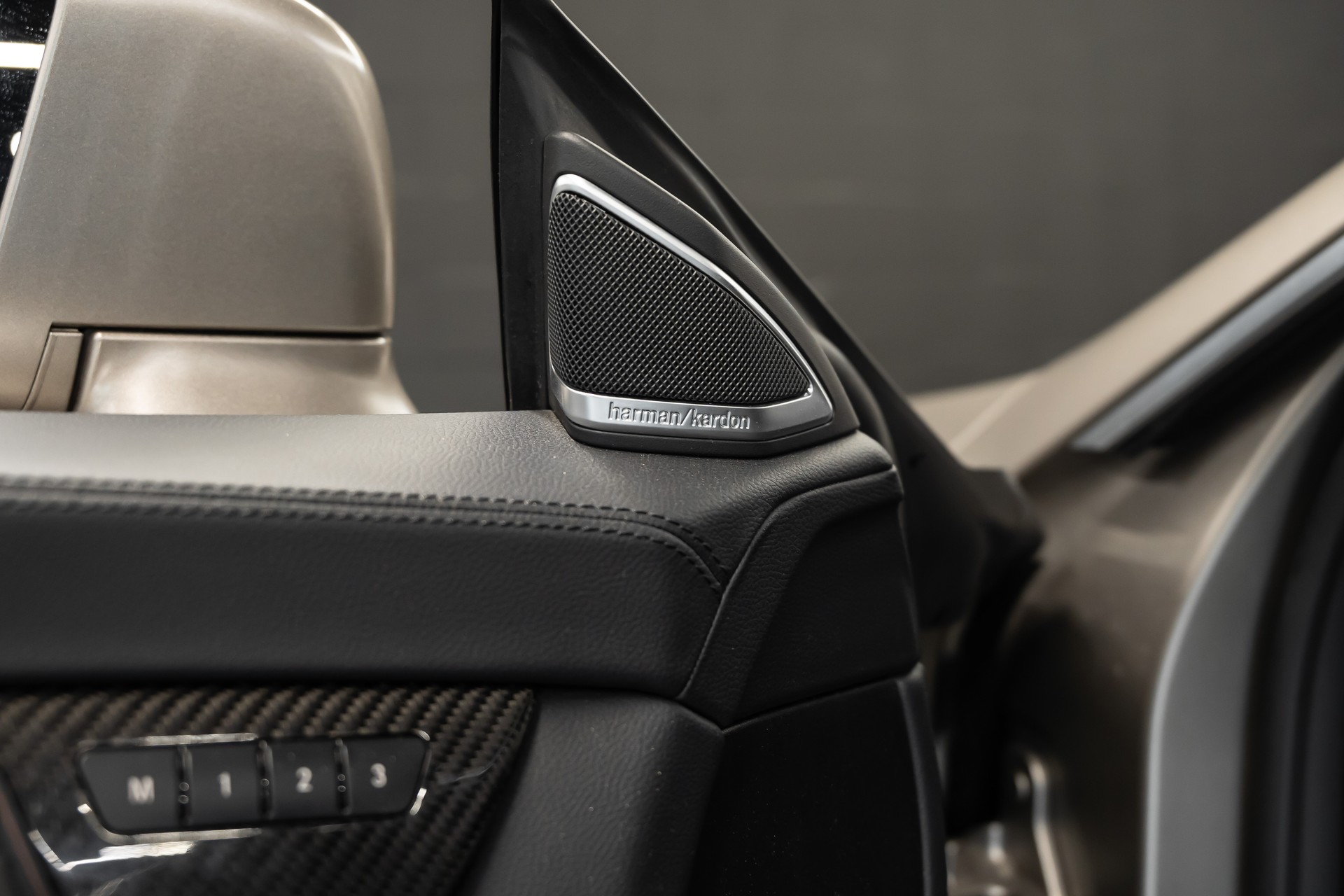 MERCEDES-BENZ CLS 63 AMG Speedshift MCT / Manganitgrau SHAPE / Grail Anlage / Sitzkühlung / Schiebedach / Dach Alcantara / Leder designo-image-11