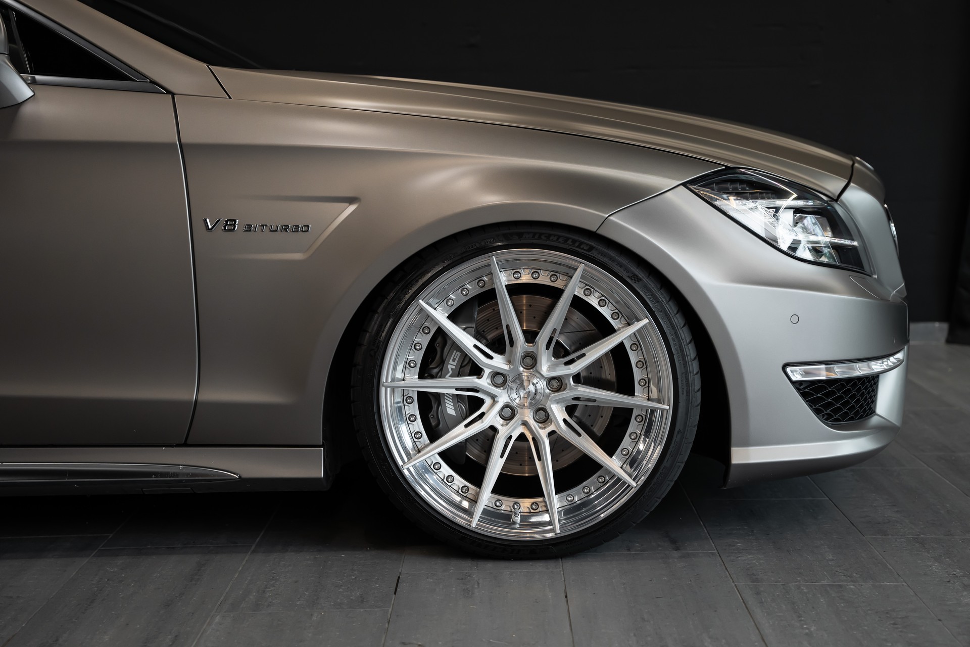 MERCEDES-BENZ CLS 63 AMG Speedshift MCT / Manganitgrau SHAPE / Grail Anlage / Sitzkühlung / Schiebedach / Dach Alcantara / Leder designo-image-3