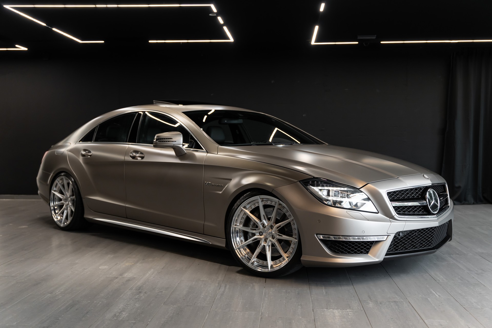 MERCEDES-BENZ CLS 63 AMG Speedshift MCT / Manganitgrau SHAPE / Grail Anlage / Sitzkühlung / Schiebedach / Dach Alcantara / Leder designo-image-0