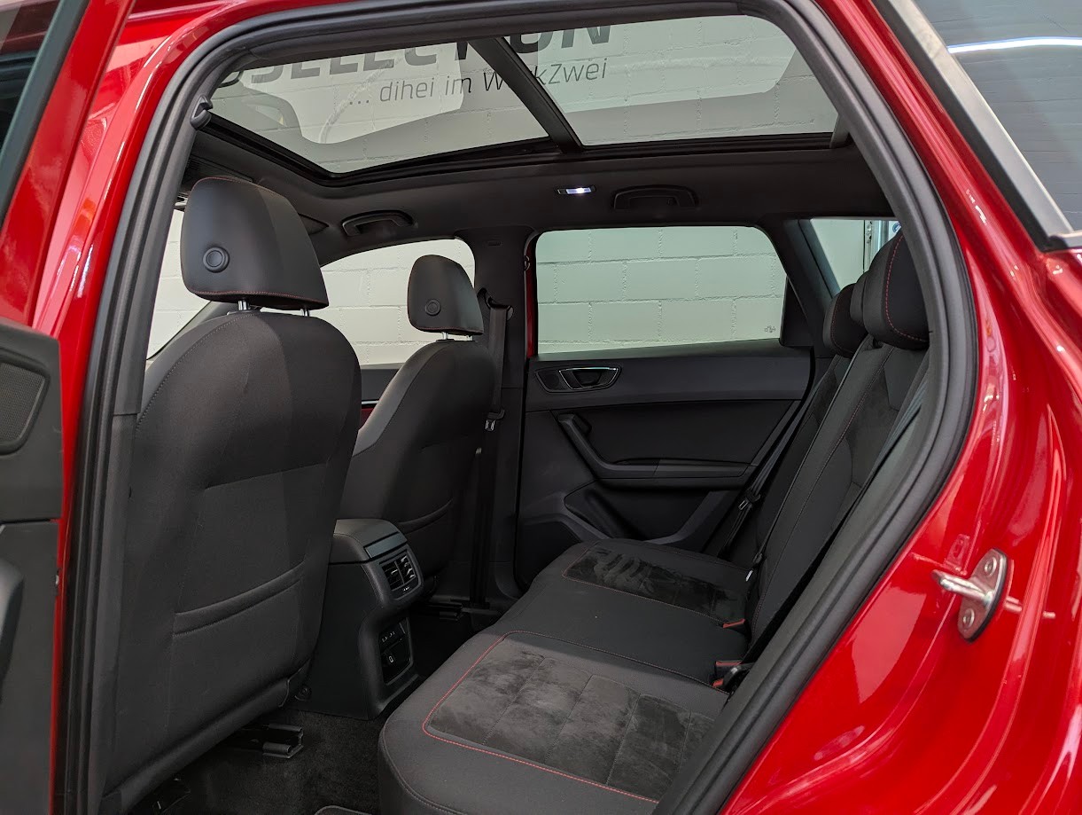 SEAT Ateca*1.HAND CH-AUTO FRISCH AB MFK+SERVICE+12MT GAR AHK 1'900KG 360CAM PANO*-image-26