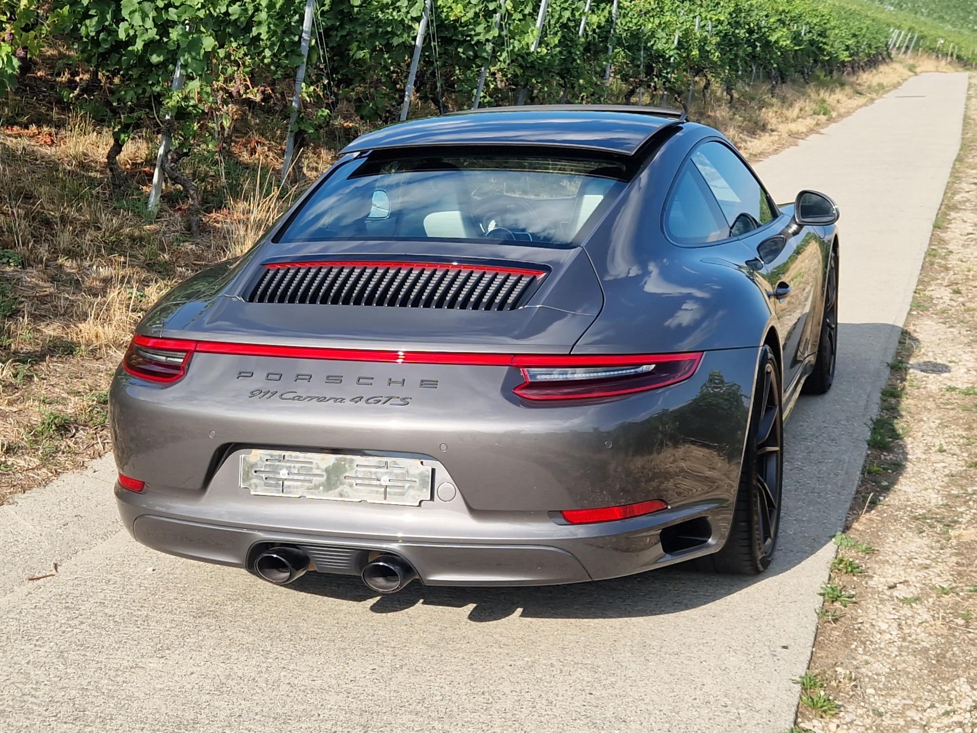 PORSCHE 3.0 Carrera 4 GTS PDK-image-2