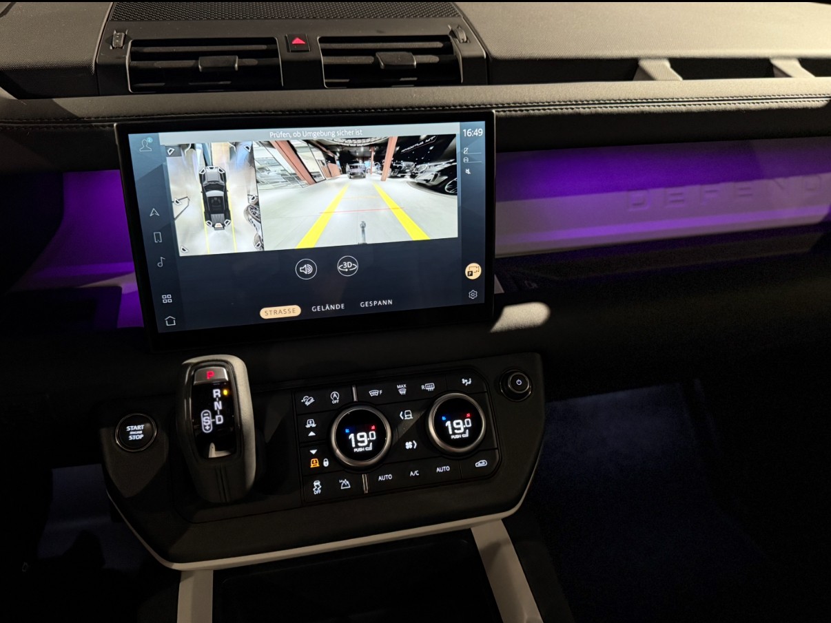 LAND ROVER Defender 110 3.0 D I6 300 X-Dynamic SE AWD AT8-image-10