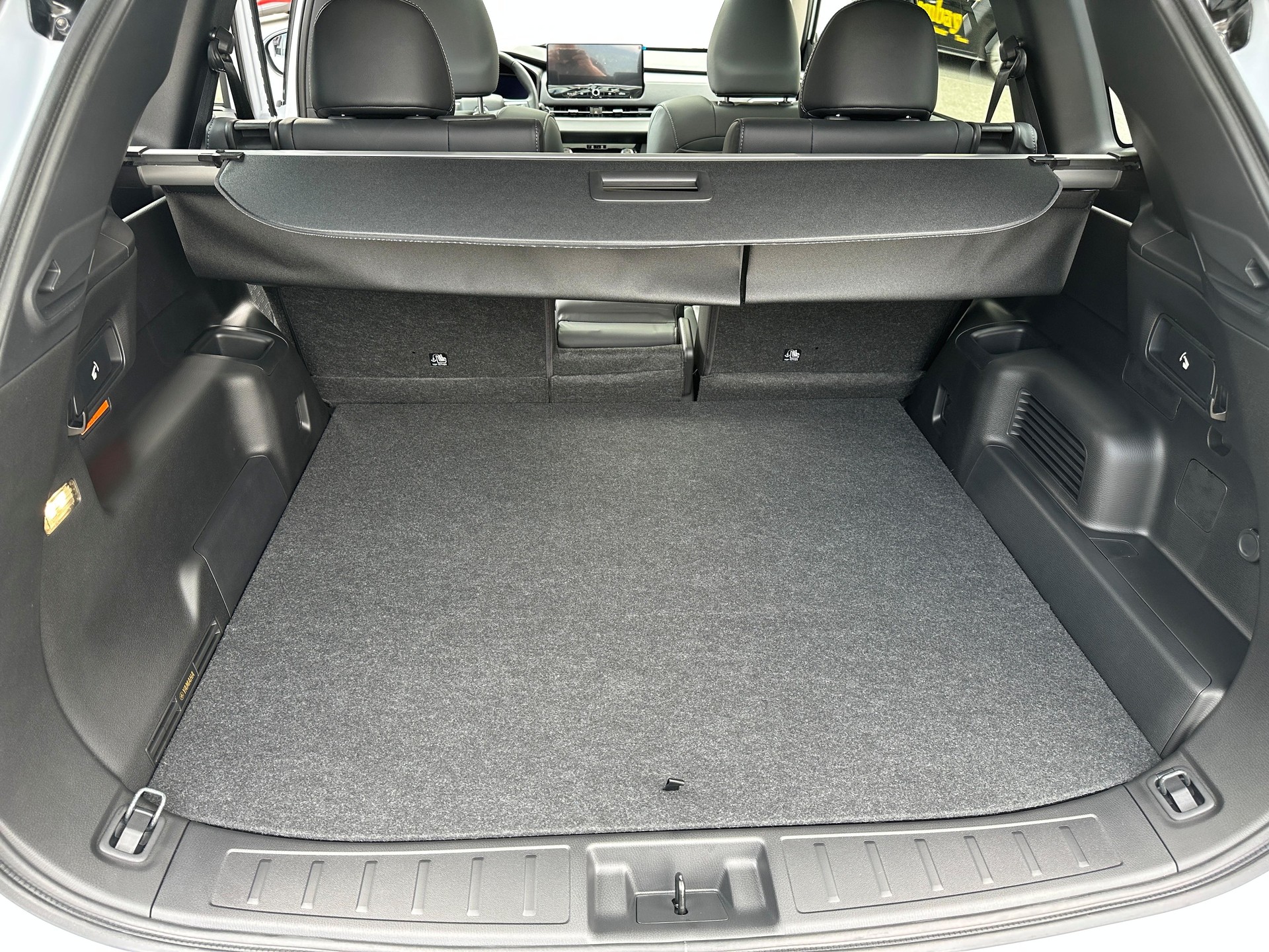 MITSUBISHI Outlander 2.4 PHEV Instyle Blackline 4x4-image-3