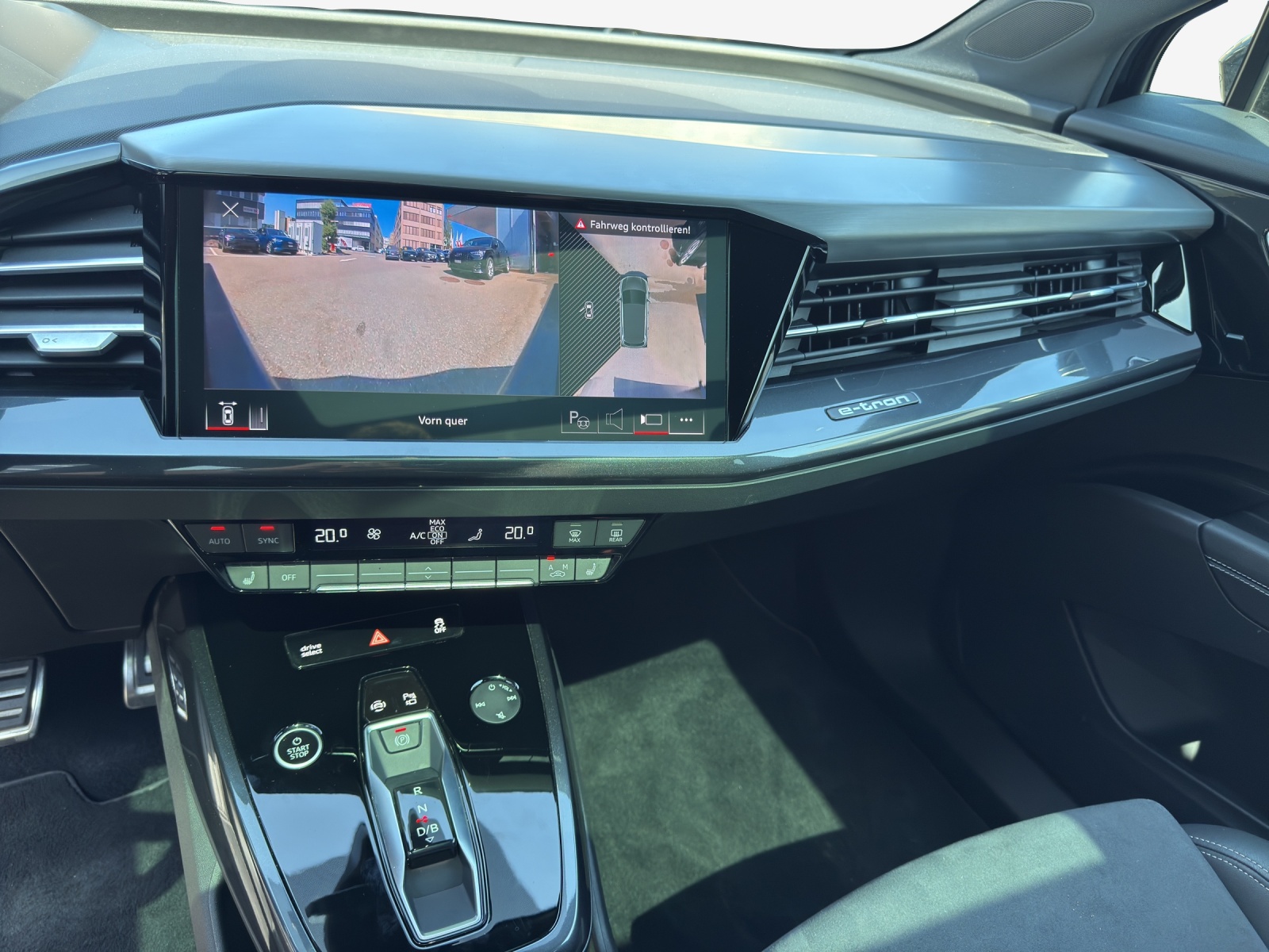 AUDI Q4 e-tron 50 quattro-image-10