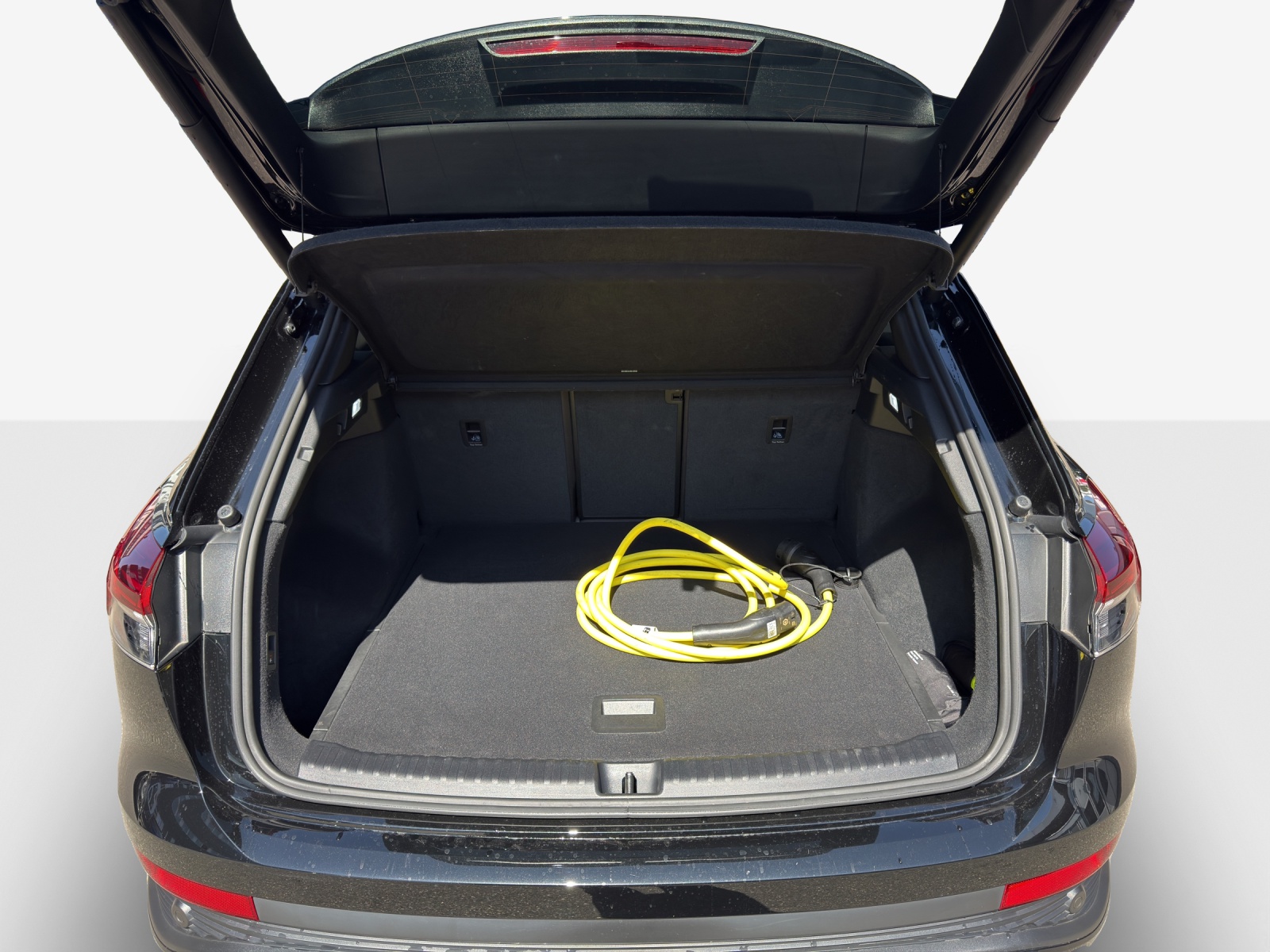AUDI Q4 e-tron 50 quattro-image-12