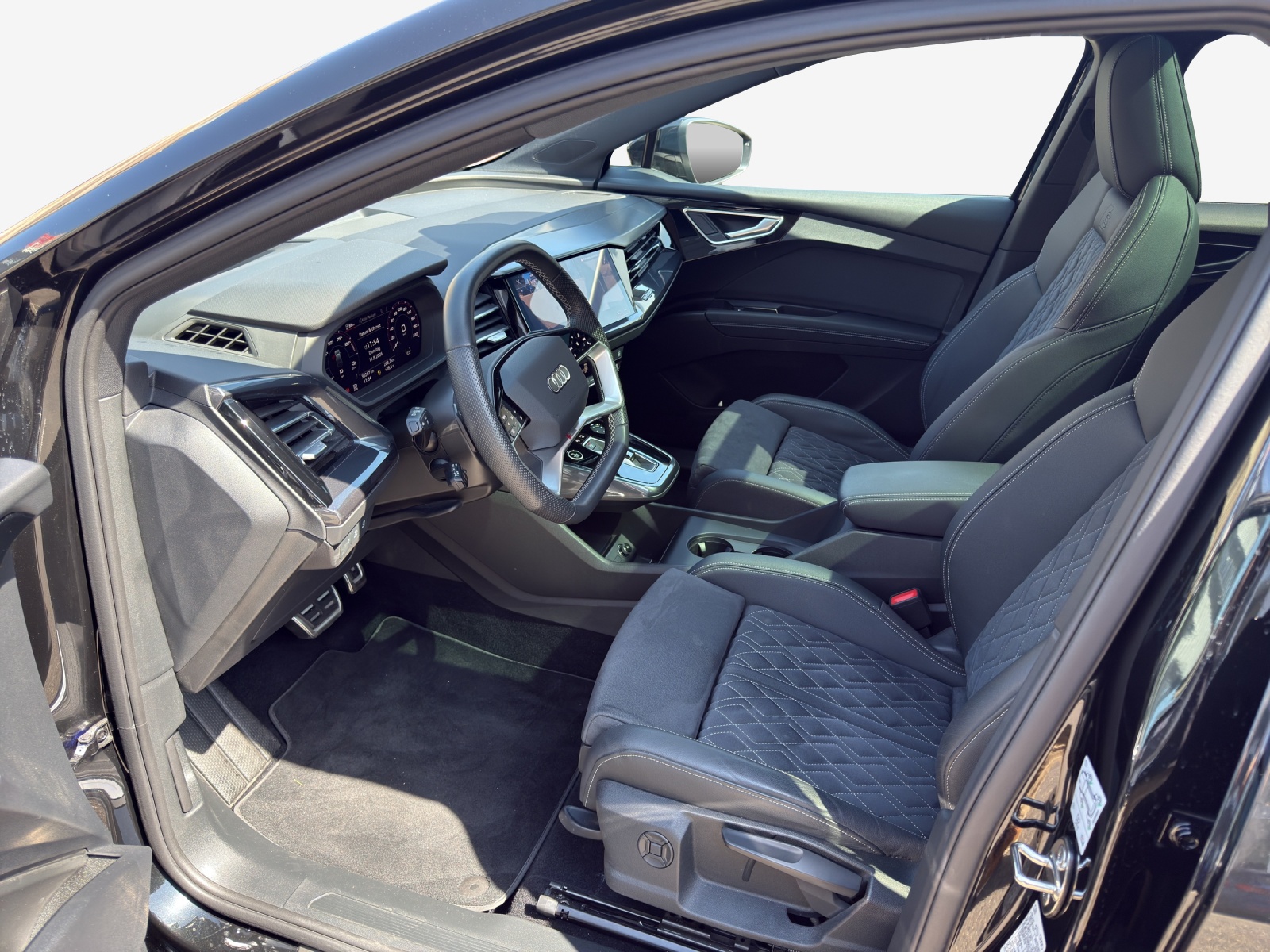 AUDI Q4 e-tron 50 quattro-image-7