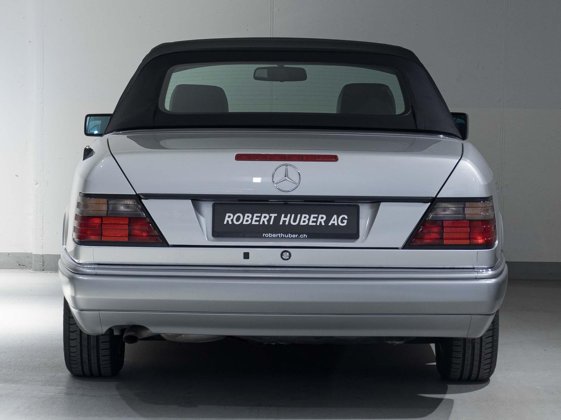 MERCEDES-BENZ E 220 Cabriolet-image-7