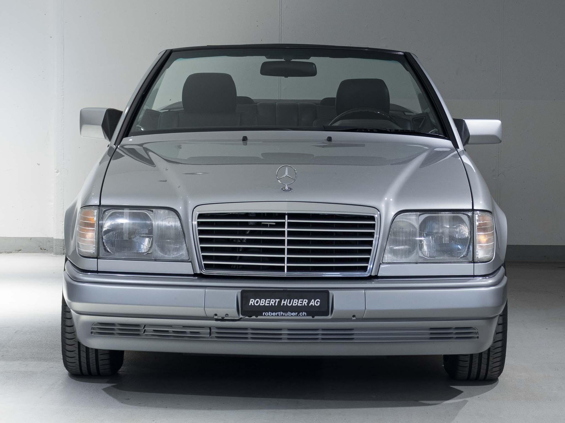 MERCEDES-BENZ E 220 Cabriolet-image-3