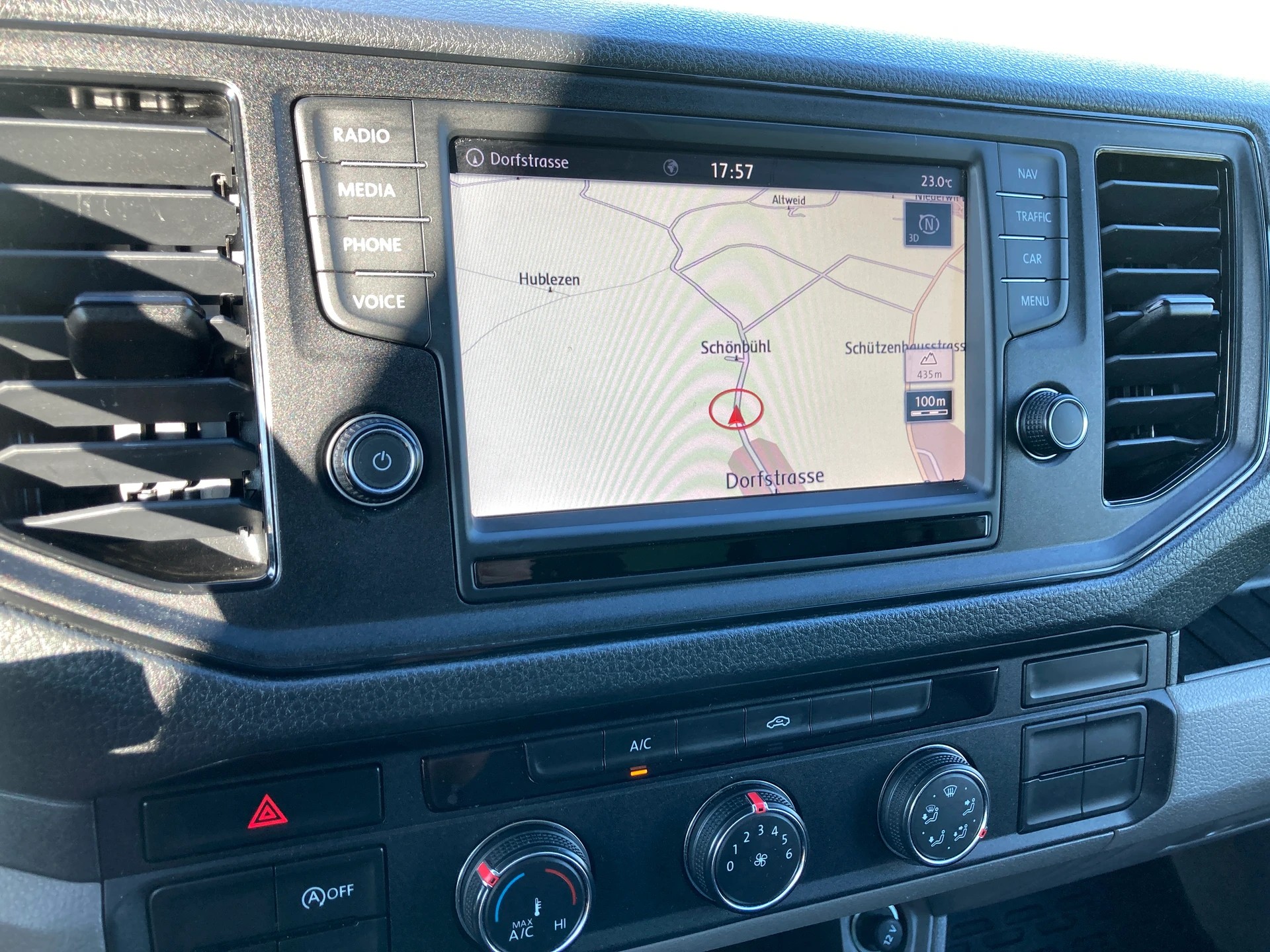 VW Crafter 35 2.0 BiTDI L3 **Kasten mit Hebebühne**-image-11