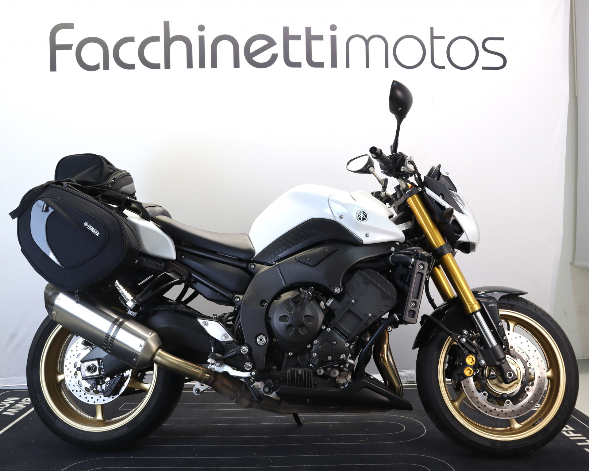 YAMAHA FZ 8 N