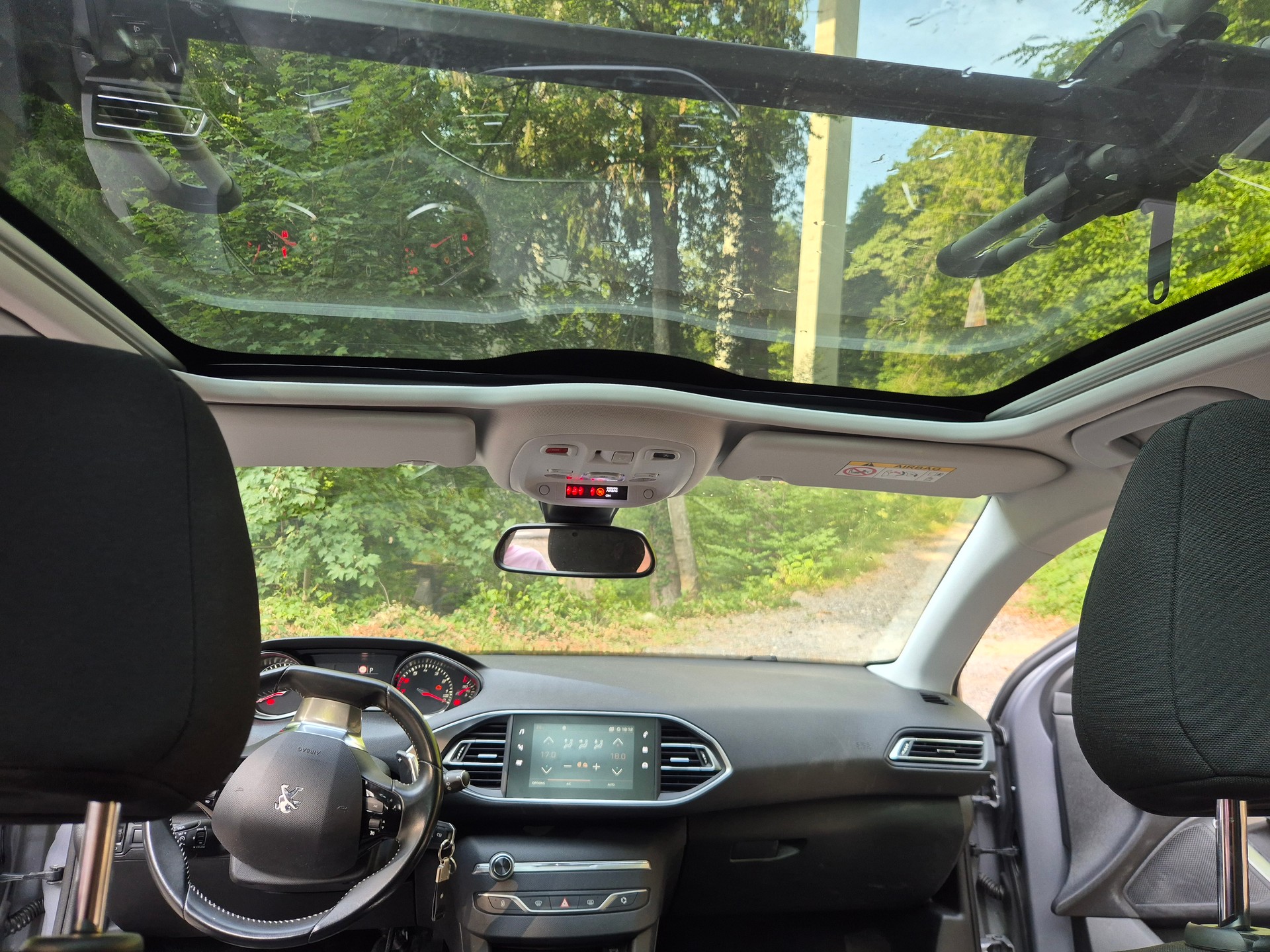 PEUGEOT 308 SW 1.2 PureTech Active-image-4