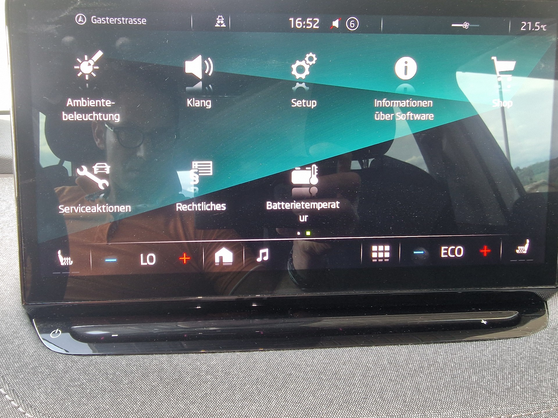 SKODA Enyaq iV 80 24Mt Gara MFK Neu-image-19