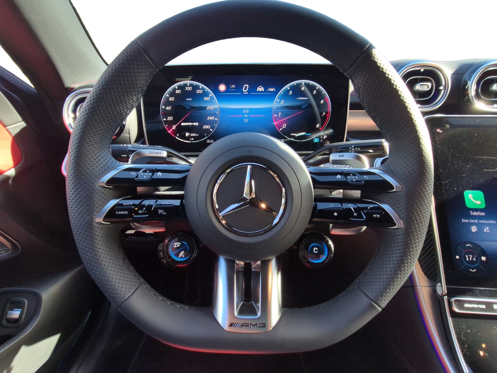 MERCEDES-BENZ CLE AMG 53 Cabrio 4Matic+ 9G-Tronic-image-9