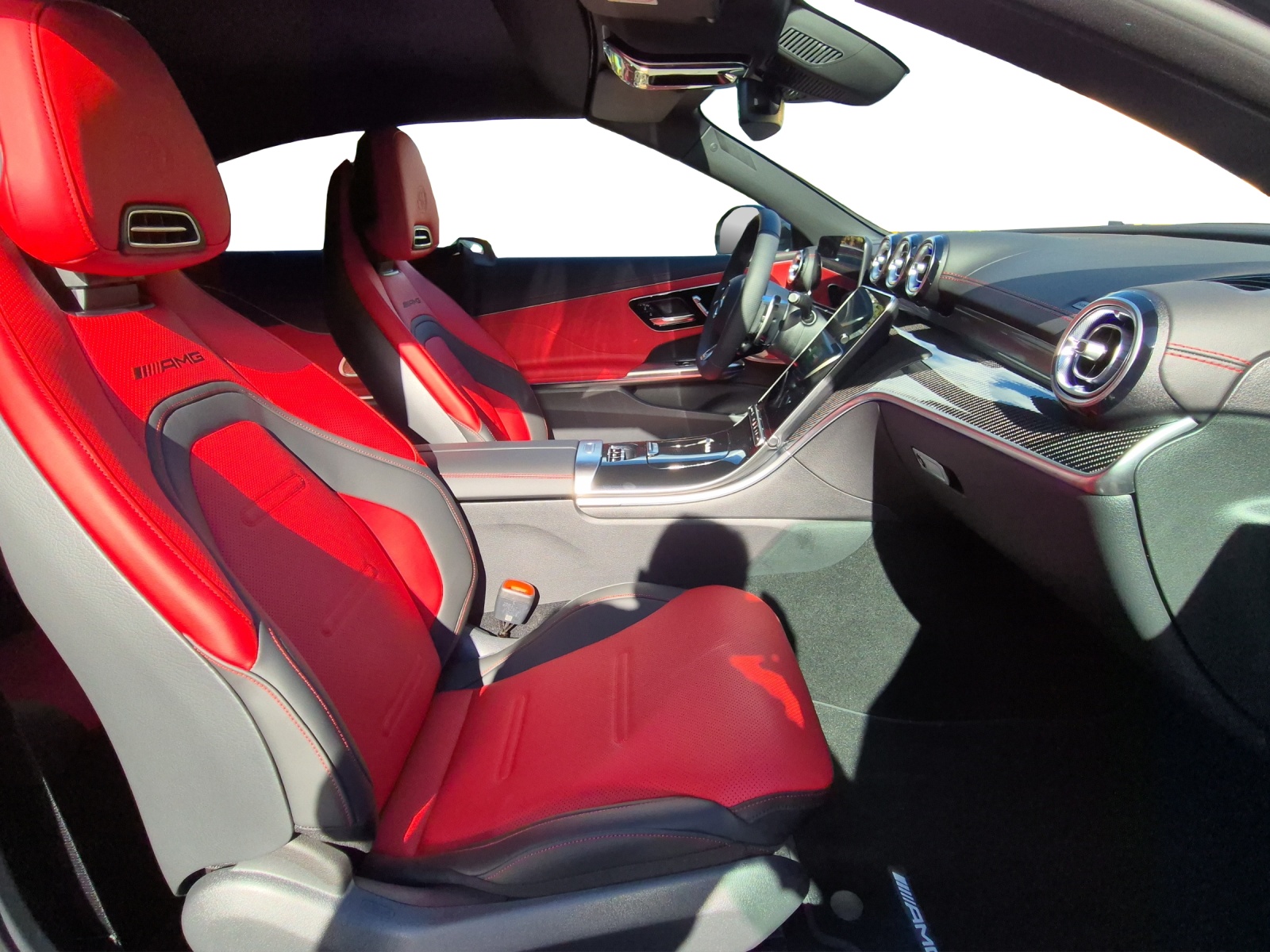 MERCEDES-BENZ CLE AMG 53 Cabrio 4Matic+ 9G-Tronic-image-14