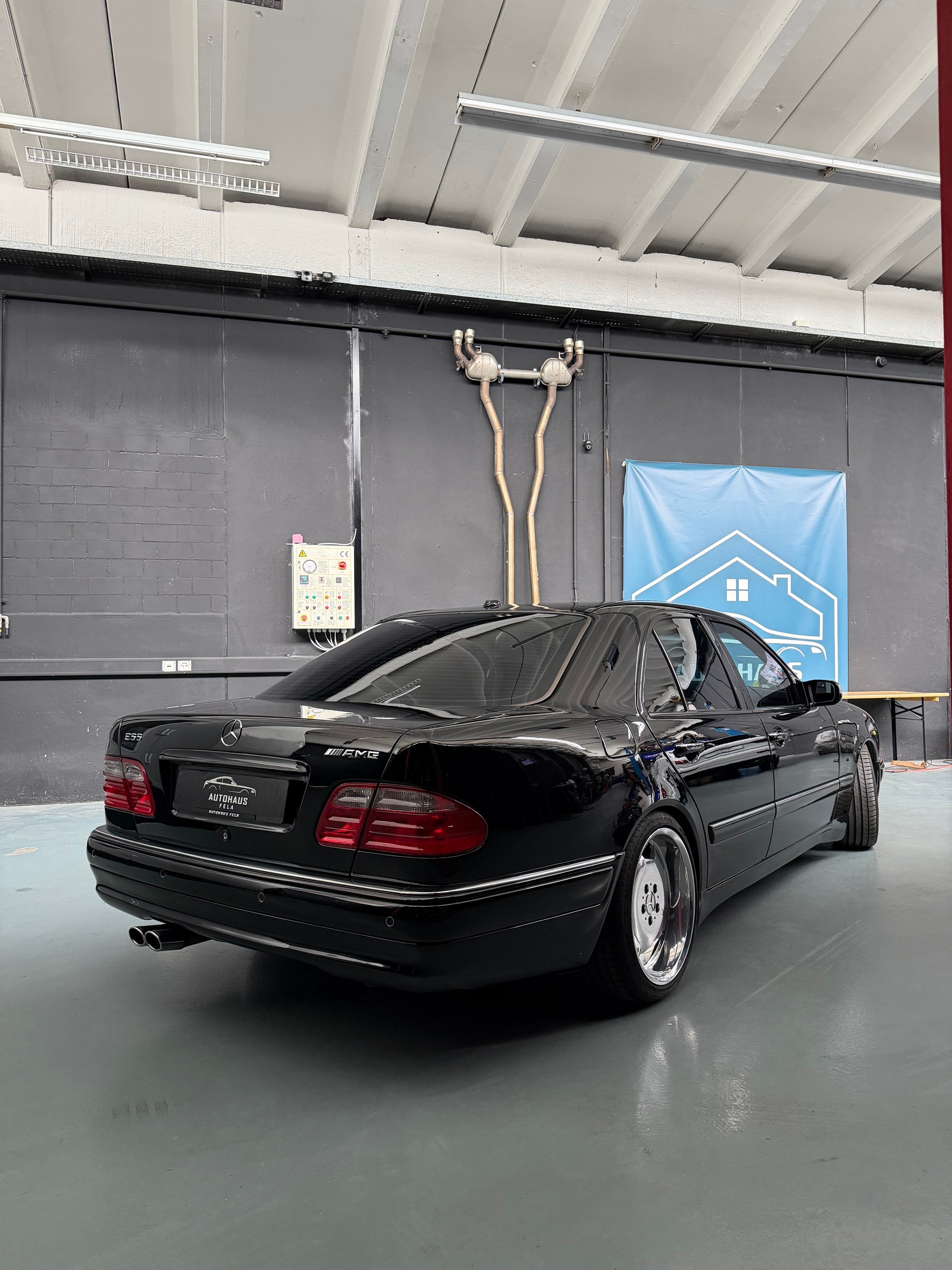 MERCEDES-BENZ E 55 AMG Avantgarde Automatic-showroom-element-1