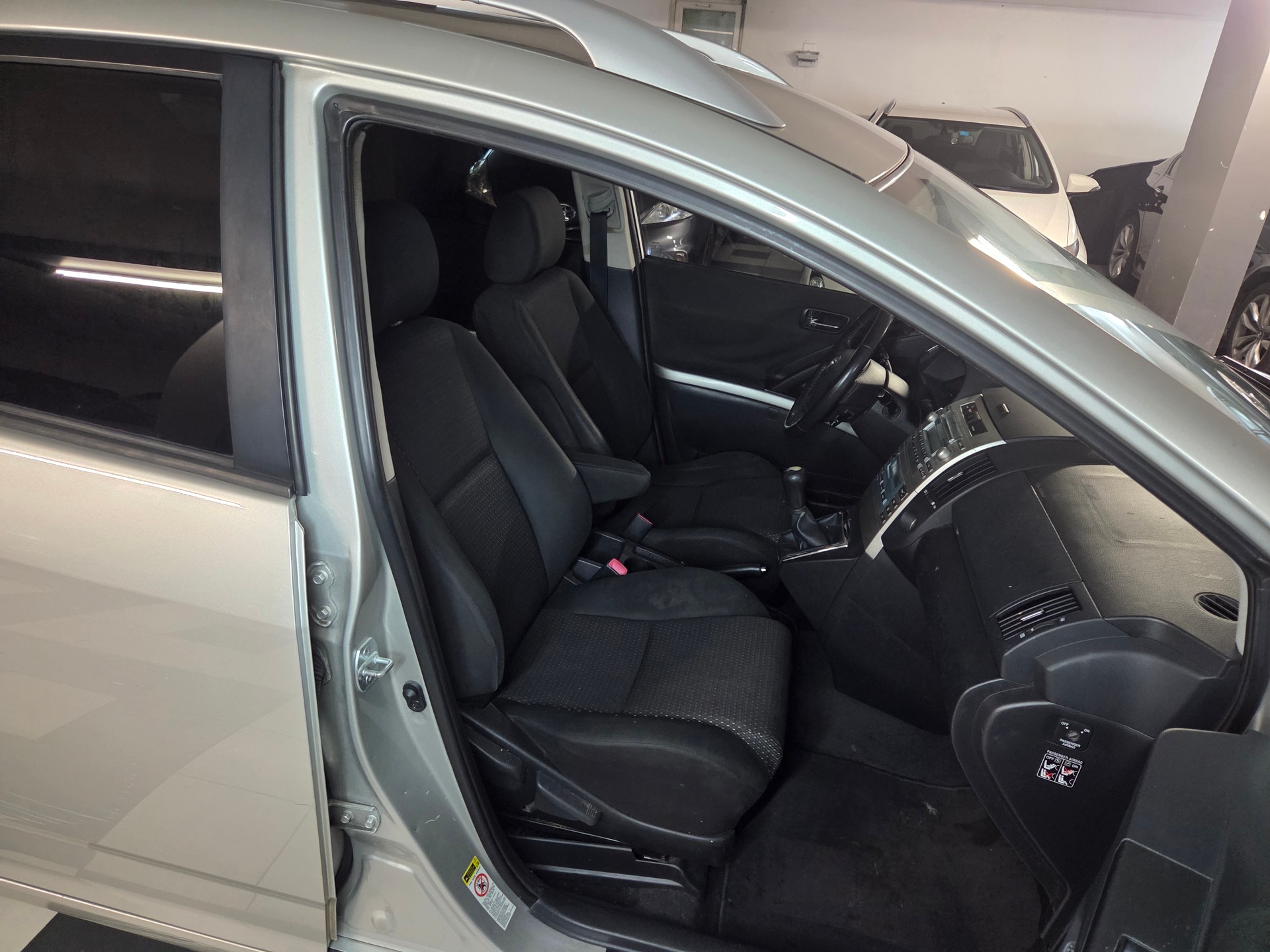 TOYOTA Corolla Verso 2.2 D-4D Linea Terra-image-10