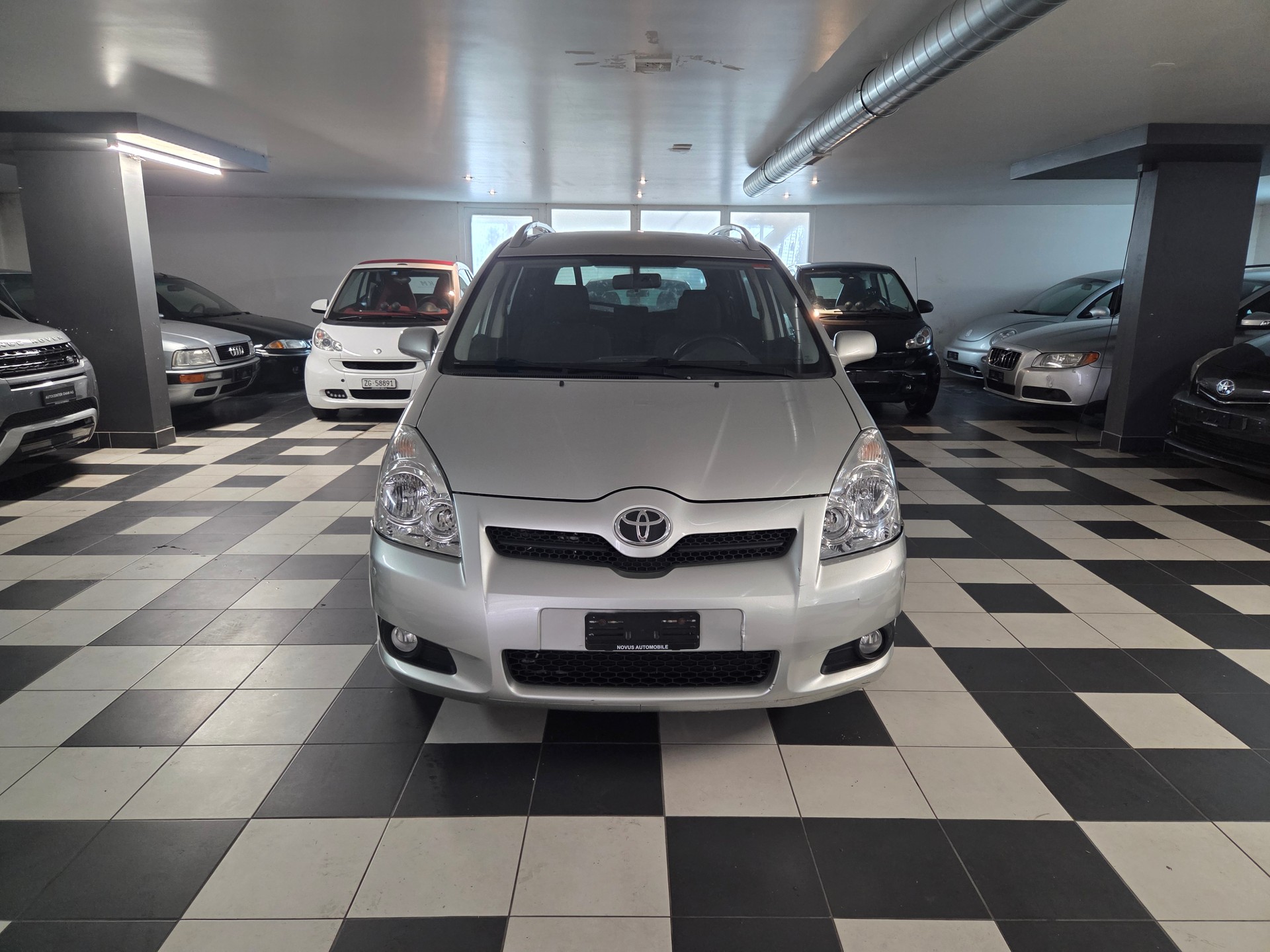 TOYOTA Corolla Verso 2.2 D-4D Linea Terra-image-6