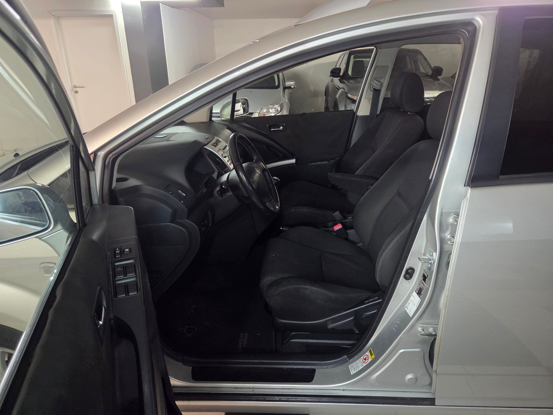 TOYOTA Corolla Verso 2.2 D-4D Linea Terra-image-7
