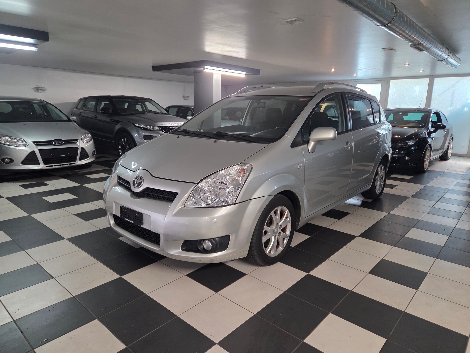 TOYOTA Corolla Verso 2.2 D-4D Linea Terra-image-0