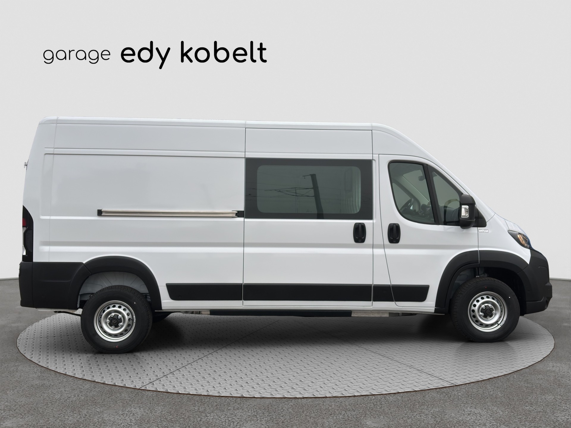 PEUGEOT e-Boxer 280 110kWh 435 L3H2-image-16