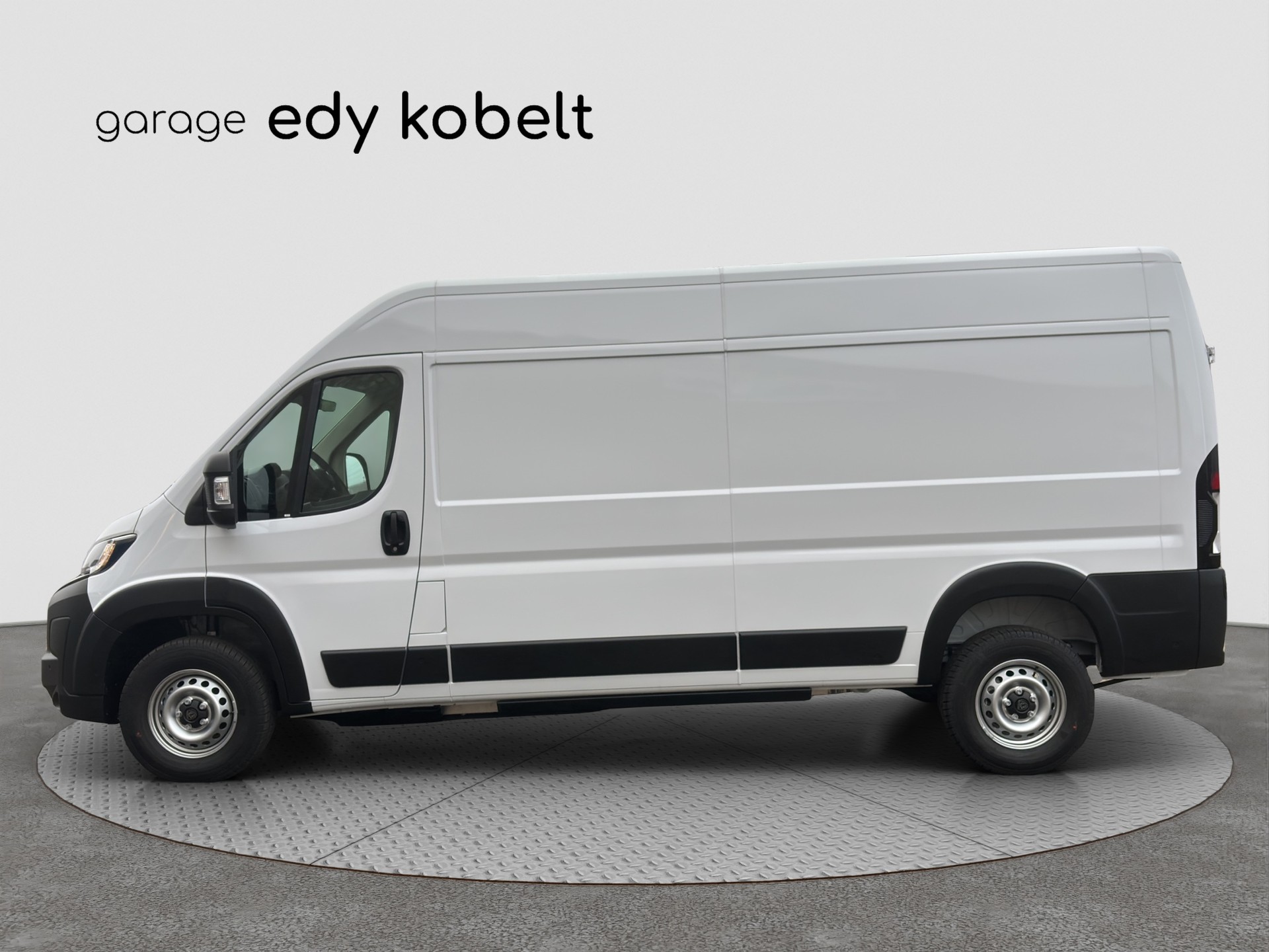 PEUGEOT e-Boxer 280 110kWh 435 L3H2-image-1