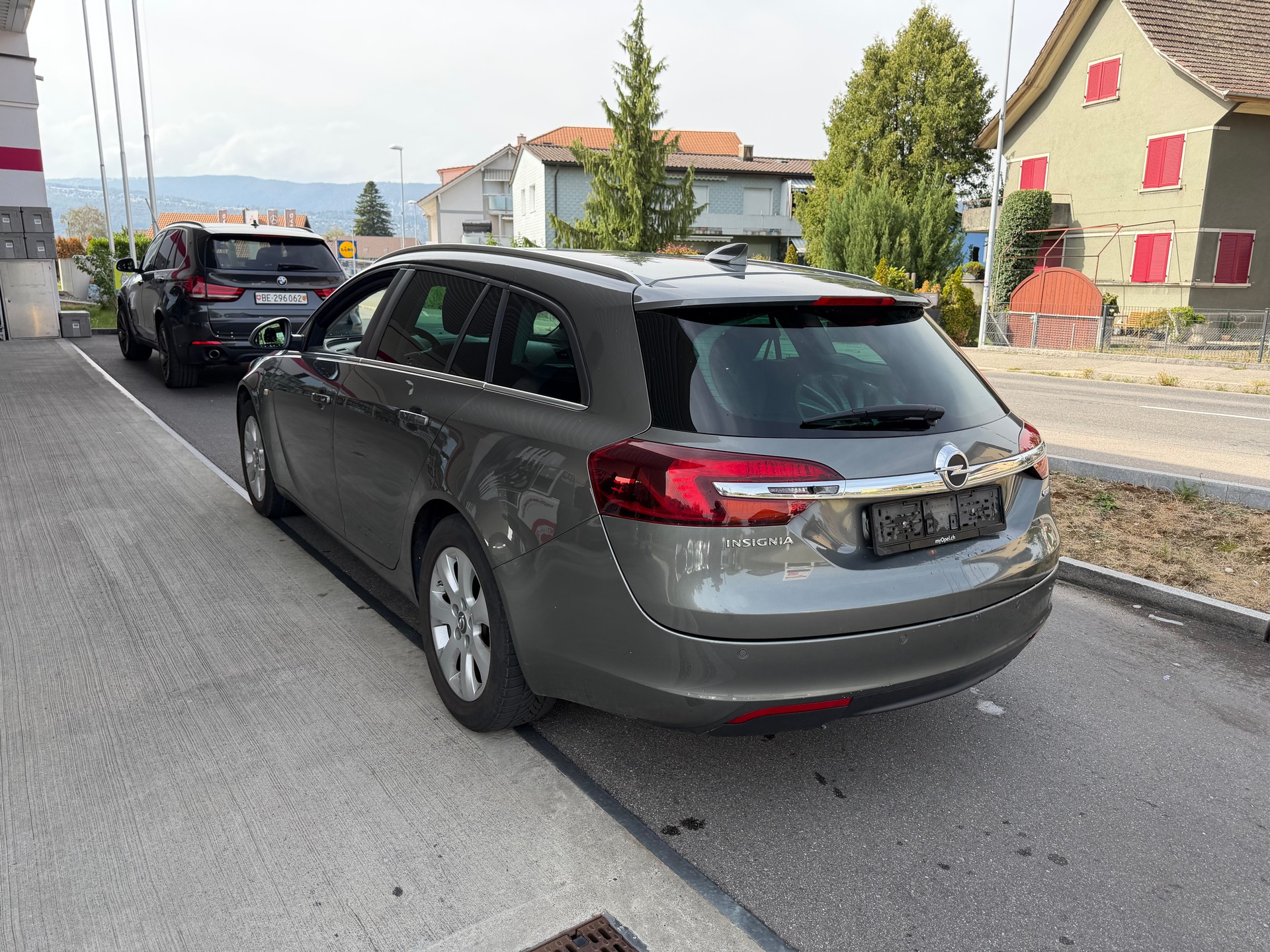 OPEL Insignia Sports Tourer 1.6 CDTI Edition Automatic-frisch ab Mfk-image-4