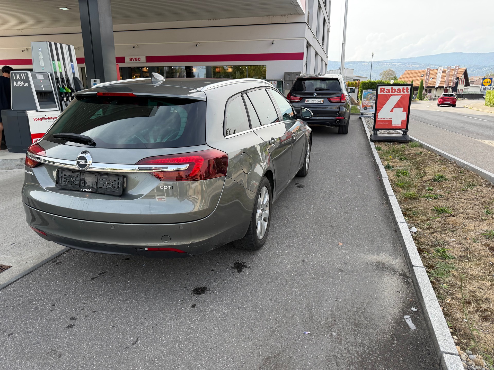 OPEL Insignia Sports Tourer 1.6 CDTI Edition Automatic-frisch ab Mfk-image-3