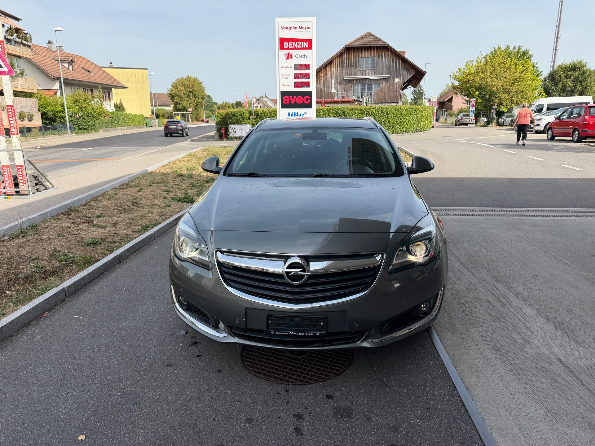 OPEL Insignia Sports Tourer 1.6 CDTI Edition Automatic-frisch ab Mfk-image-1