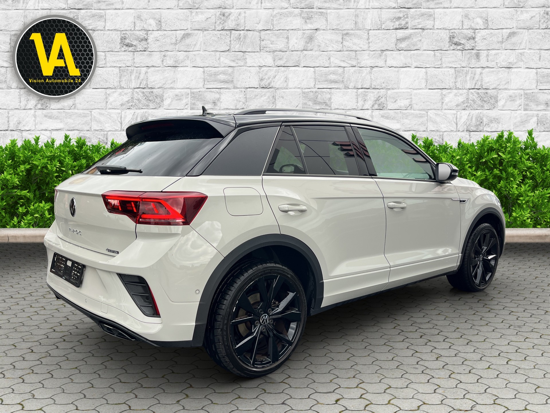 VW T-Roc 2.0 TSI R-Line DSG 4Motion-image-5