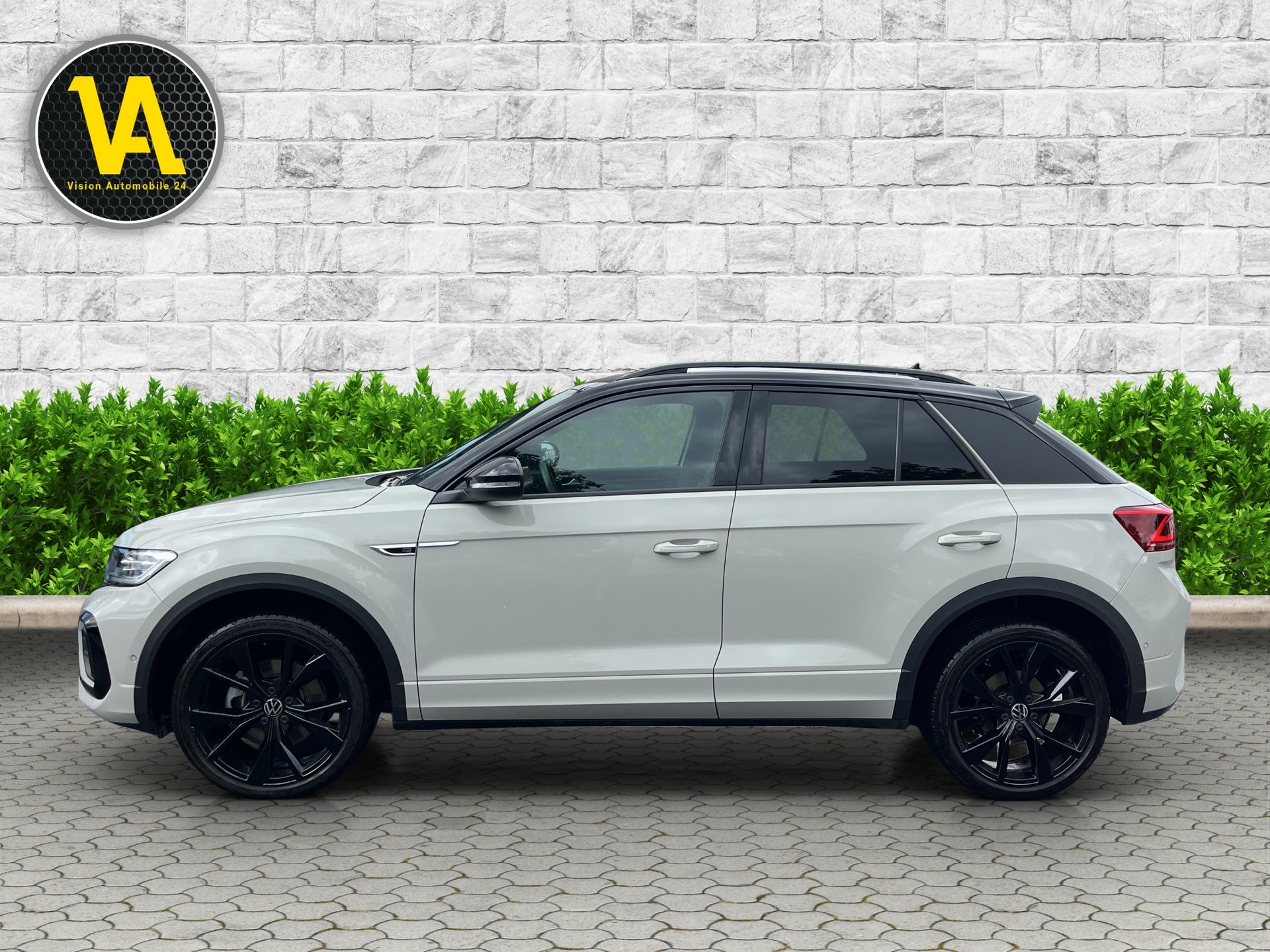 VW T-Roc 2.0 TSI R-Line DSG 4Motion-image-4