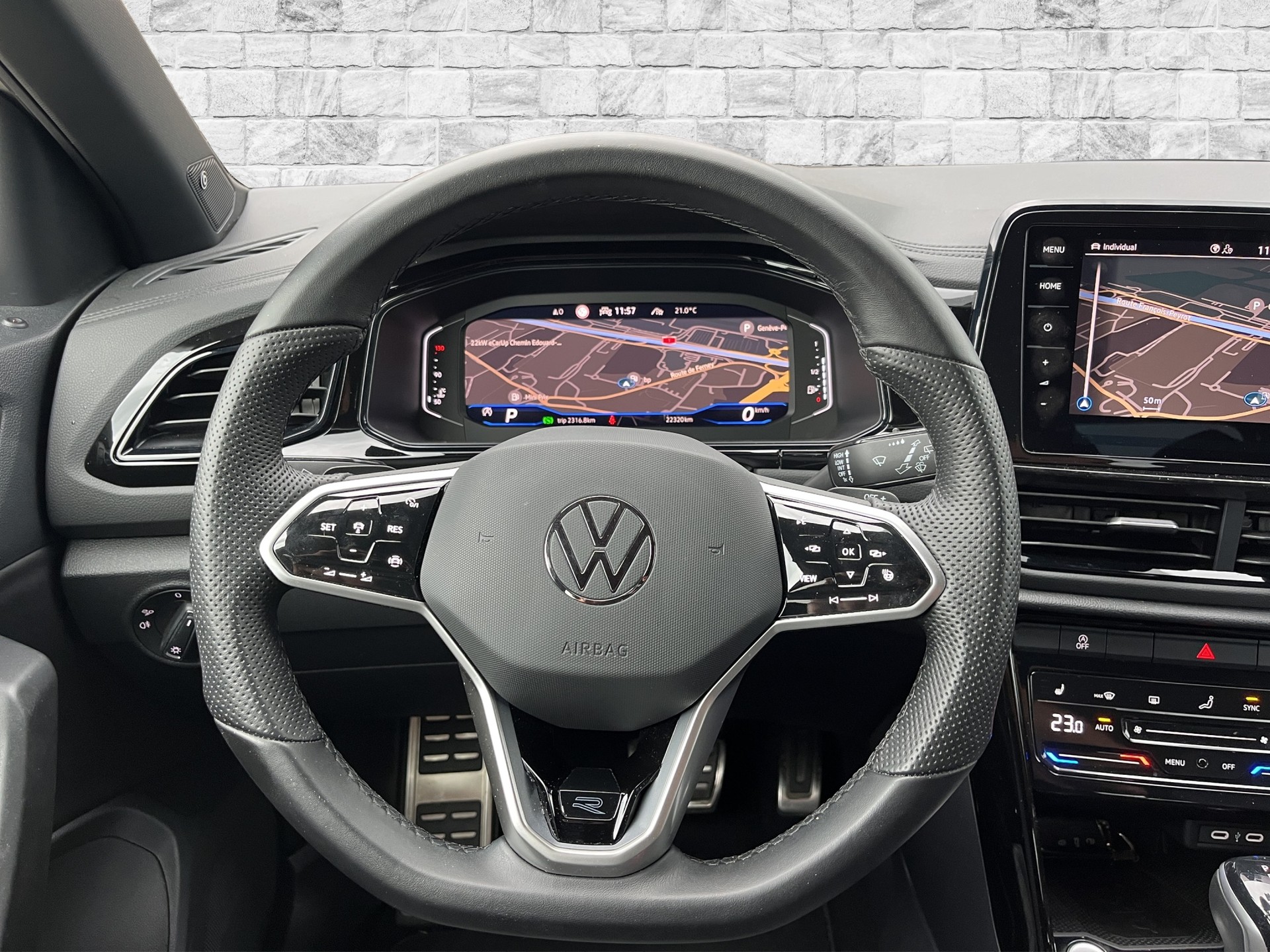VW T-Roc 2.0 TSI R-Line DSG 4Motion-image-10