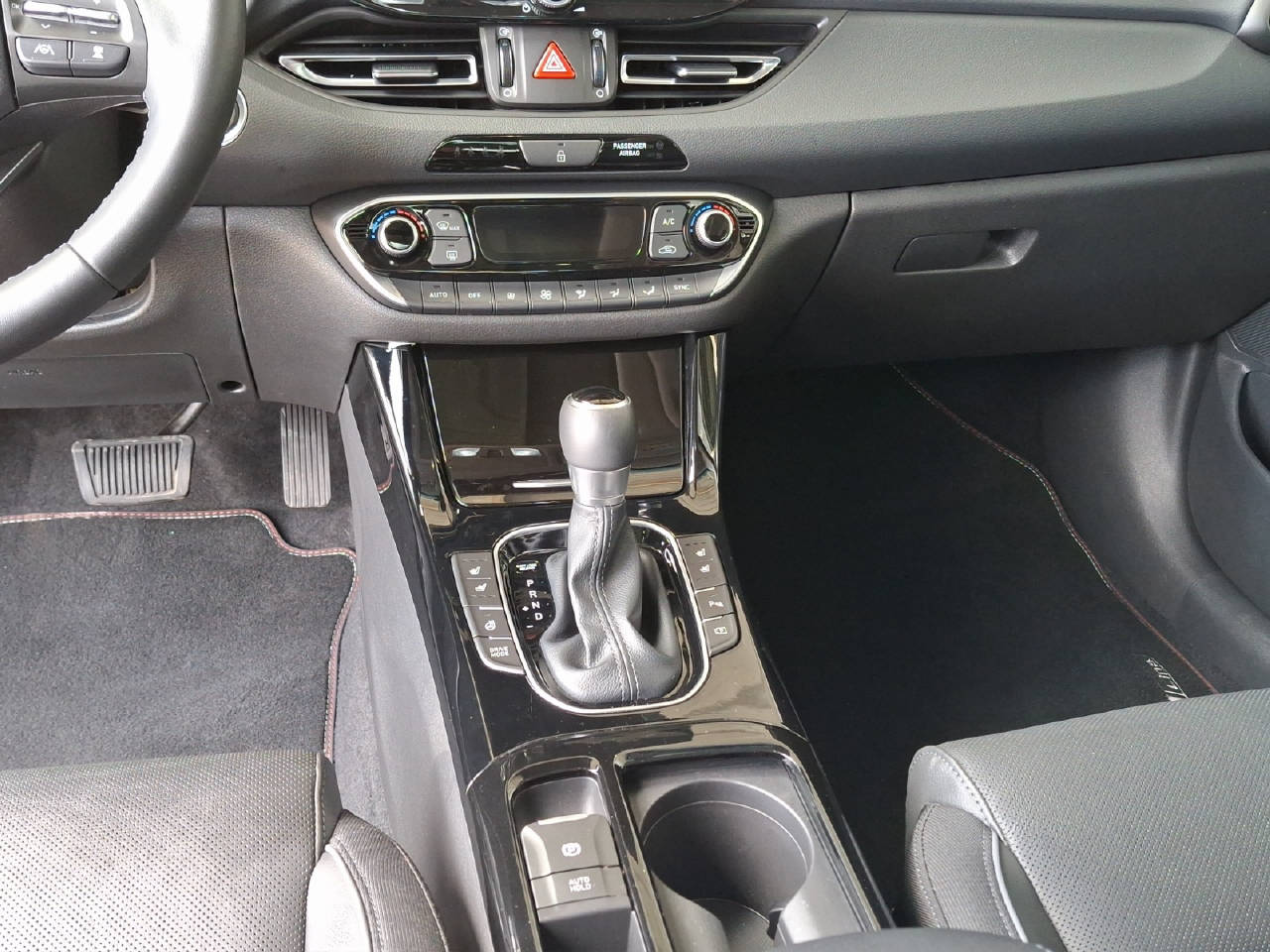 HYUNDAI i30 1.5 T-GDi Vertex-image-9