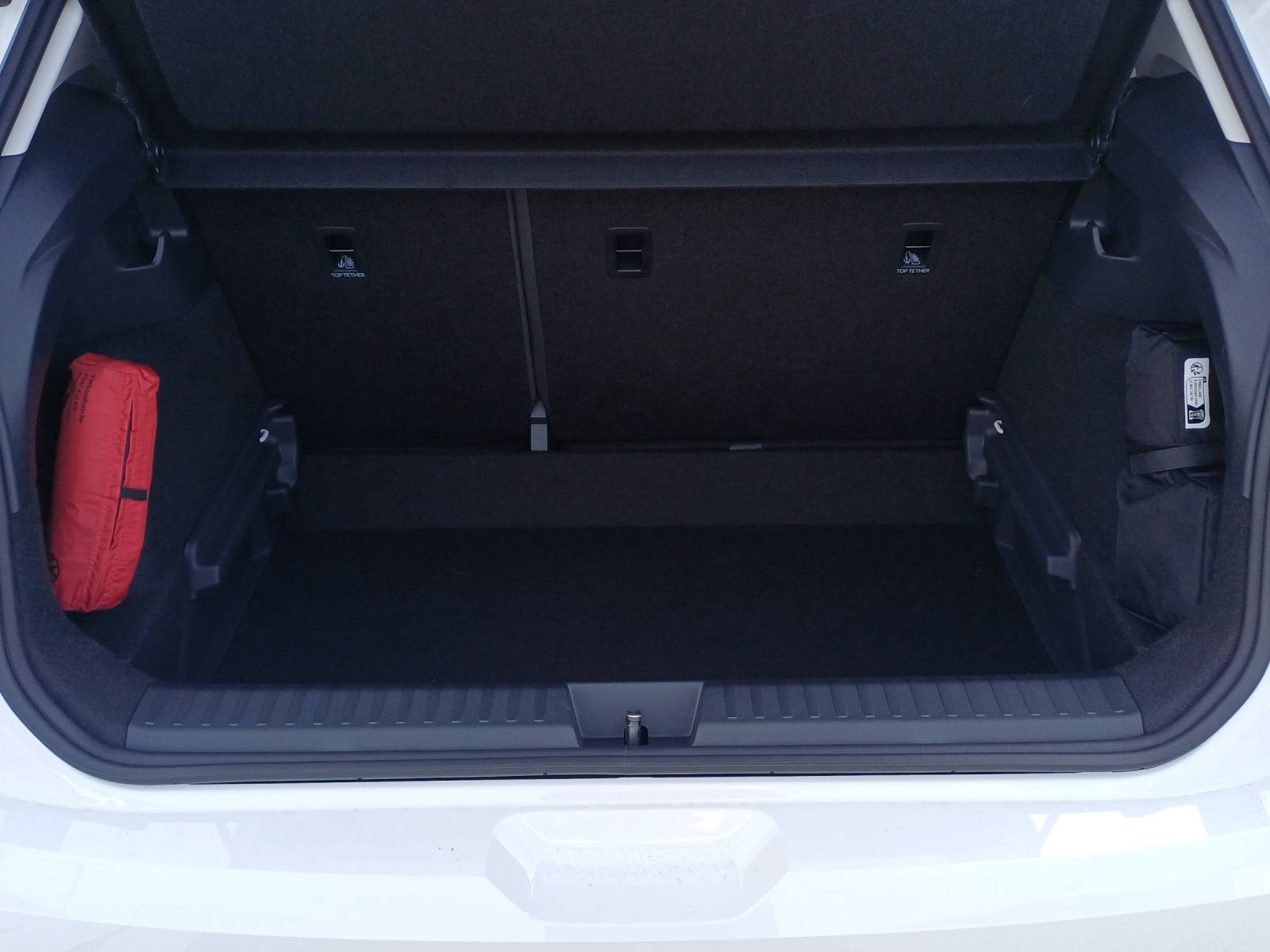 VW ID.Polo 52 kWh Life Edition One-image-12