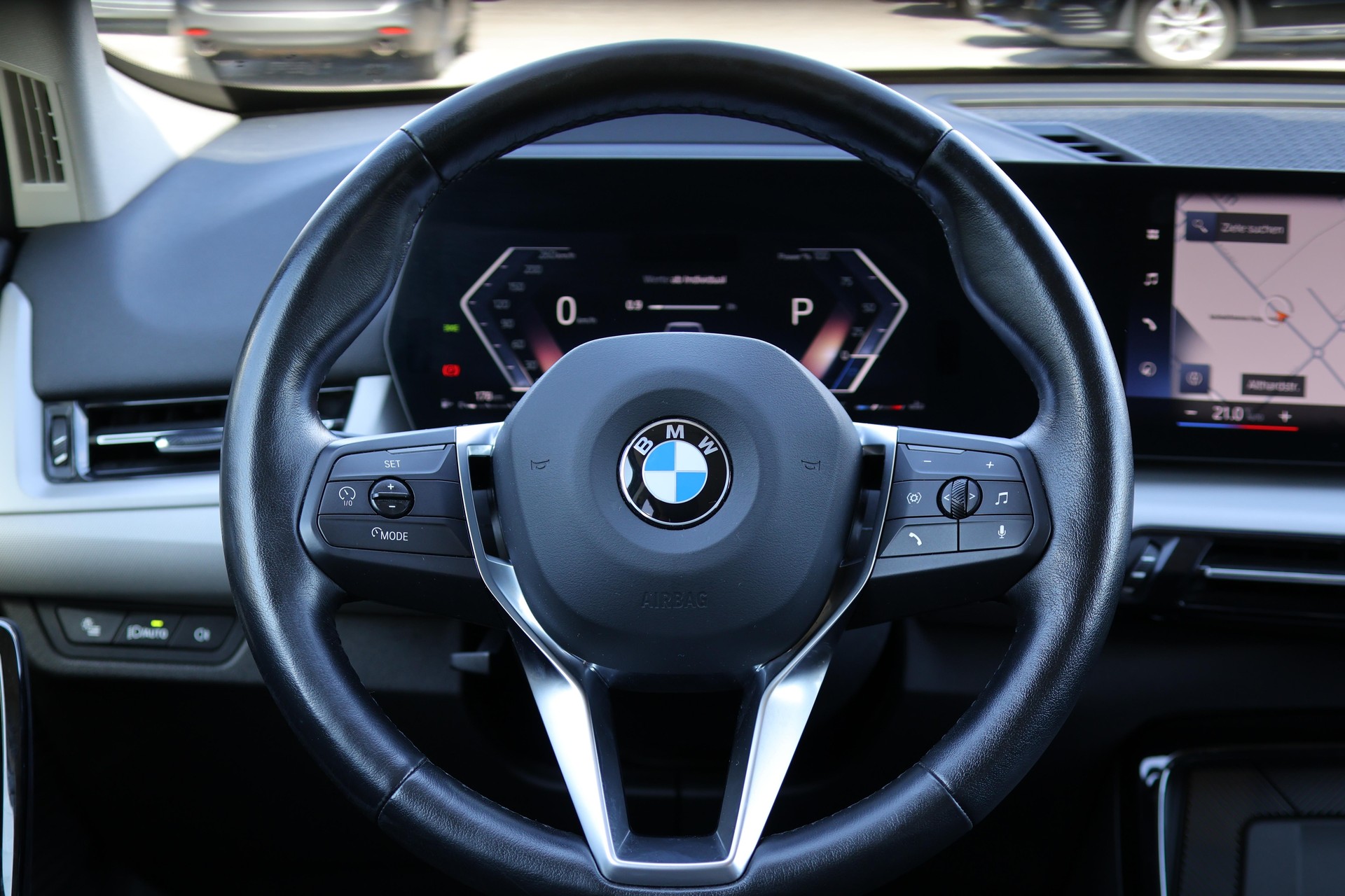 BMW X1 20d xDrive * GARANTIE INKLUSIVE * ANHÄNGERKUPPLUNG * PACK INNOVATION * 360° KAMERA *-image-16