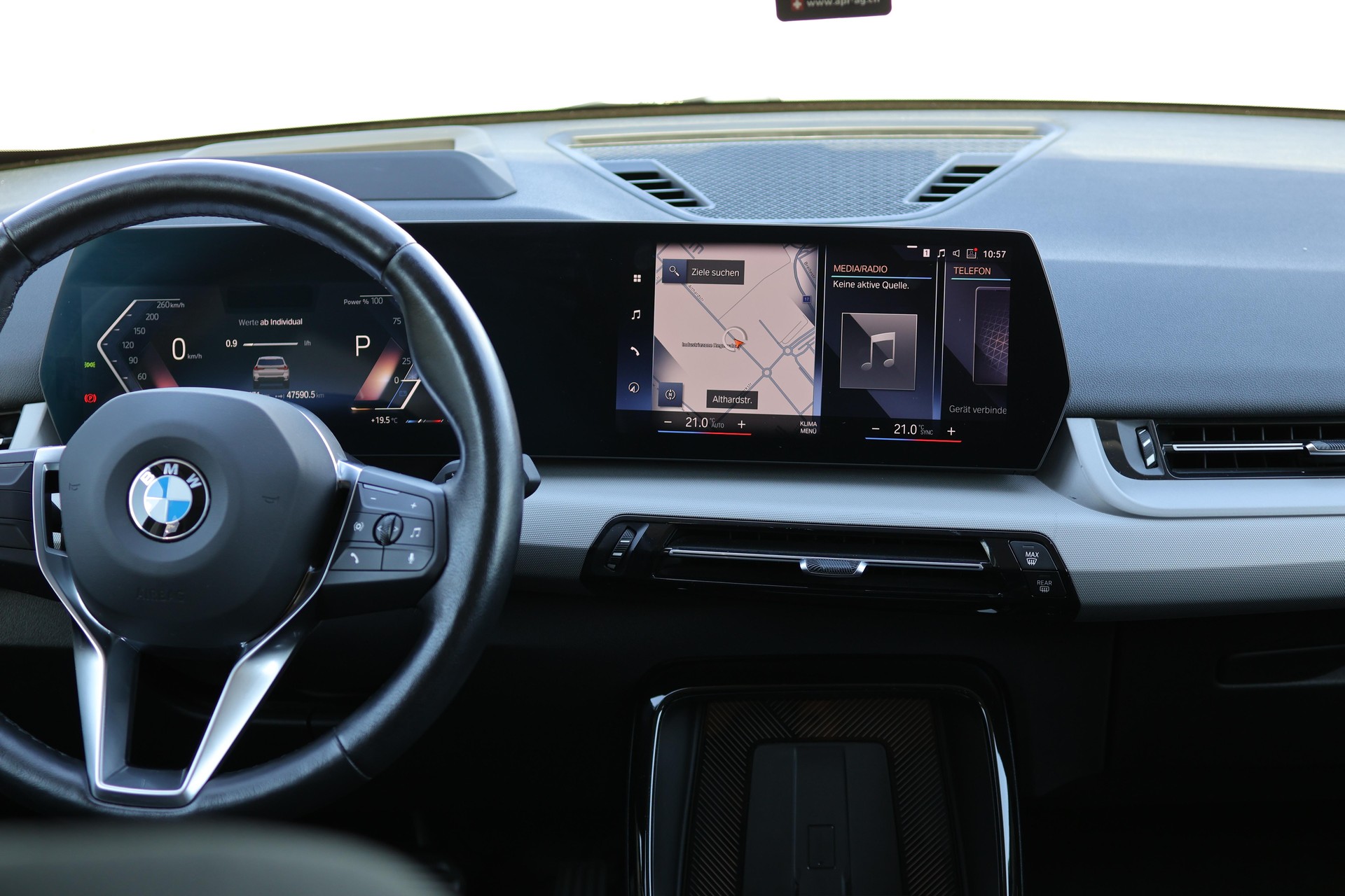 BMW X1 20d xDrive * GARANTIE INKLUSIVE * ANHÄNGERKUPPLUNG * PACK INNOVATION * 360° KAMERA *-image-15