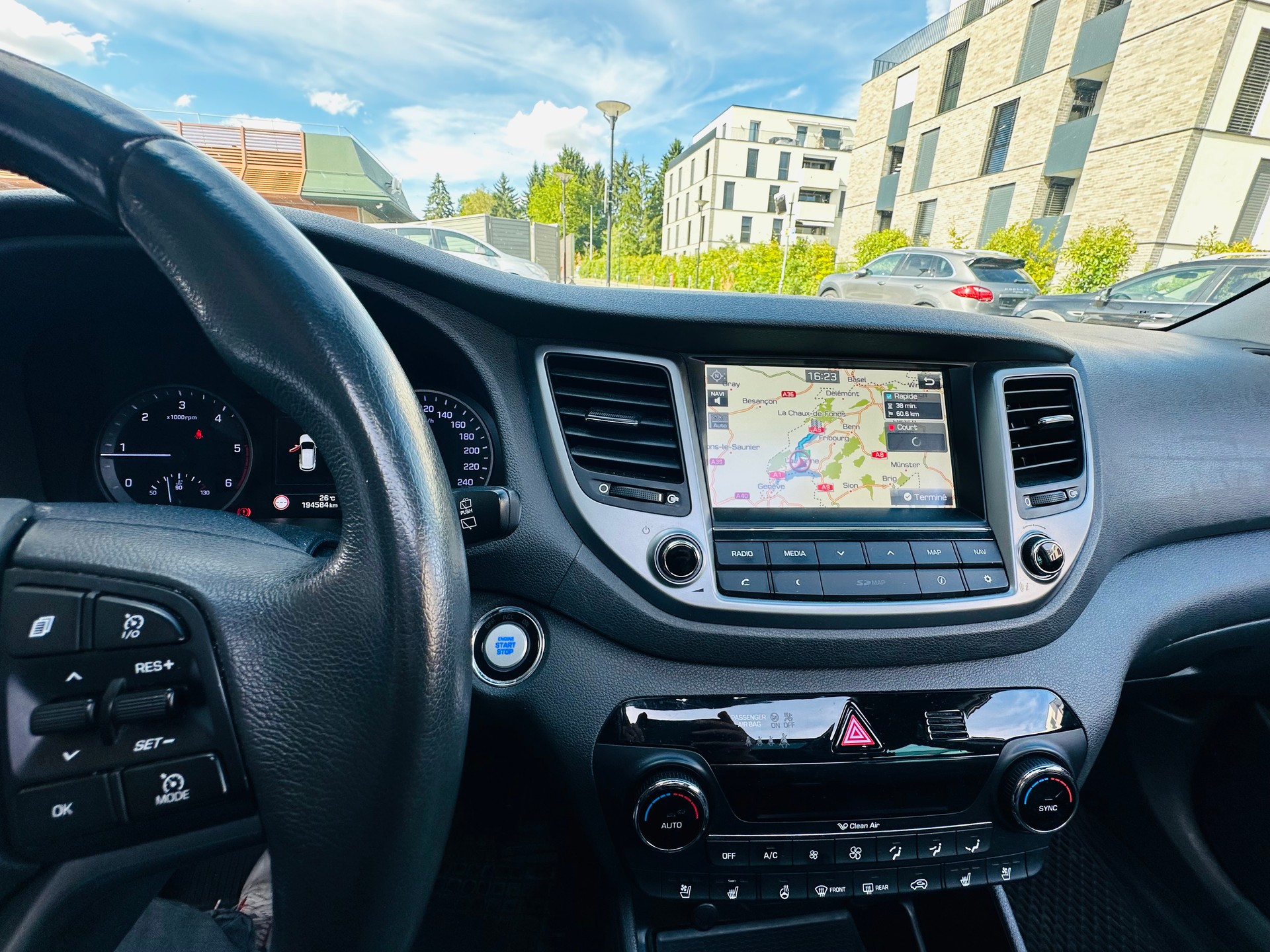 HYUNDAI Tucson 2.0 CRDI Vertex 4WD-image-14