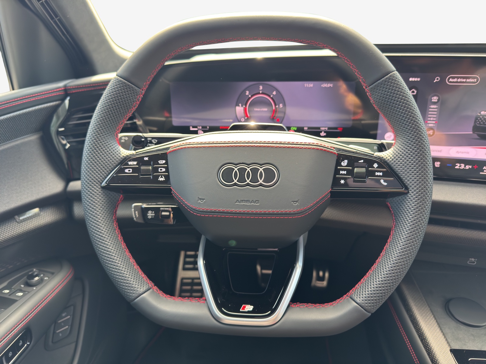 AUDI Q7 SUV TDI quattro 220 kW-image-9