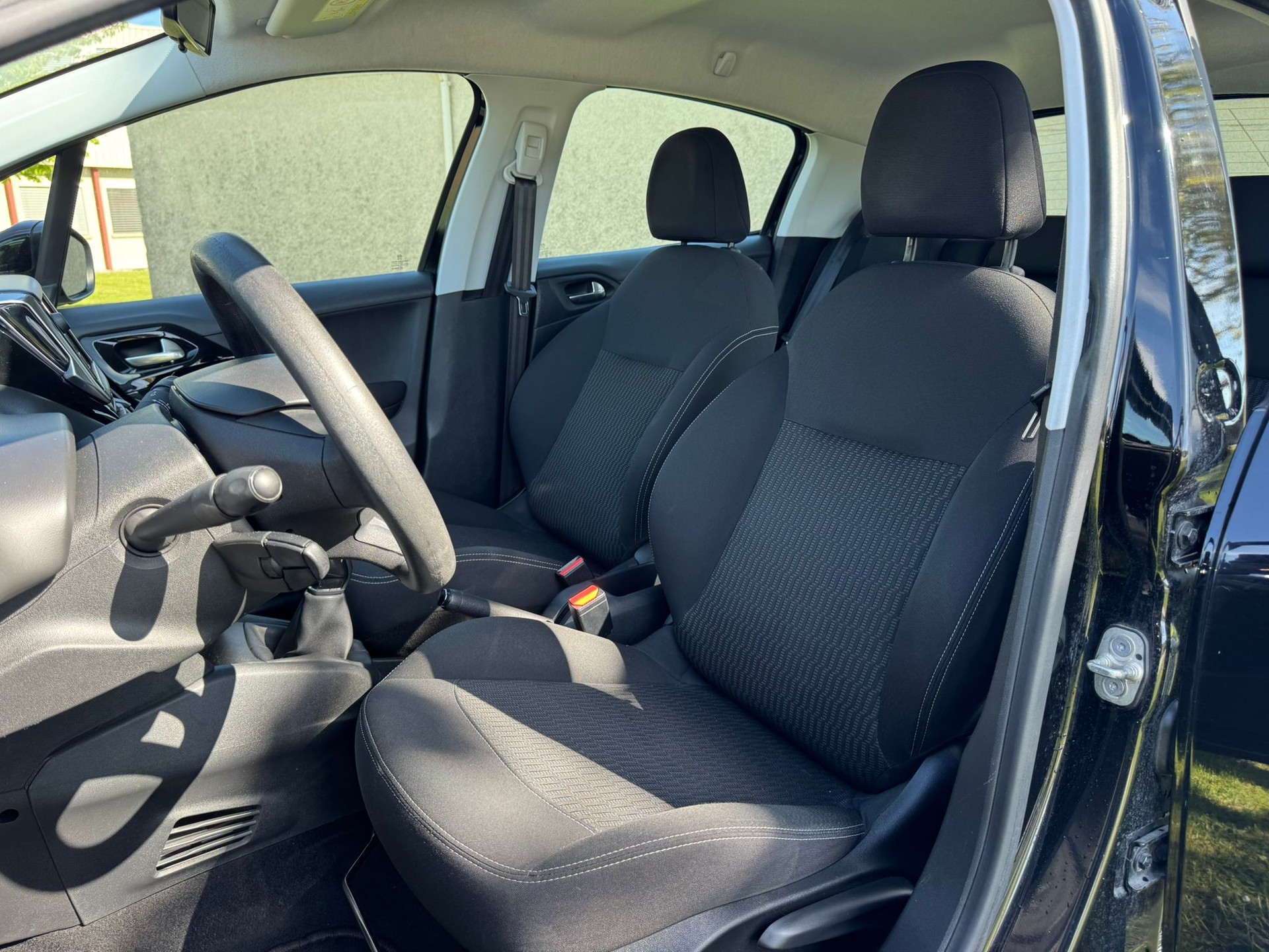 PEUGEOT 208 1.6 BlueHDi Active-image-11