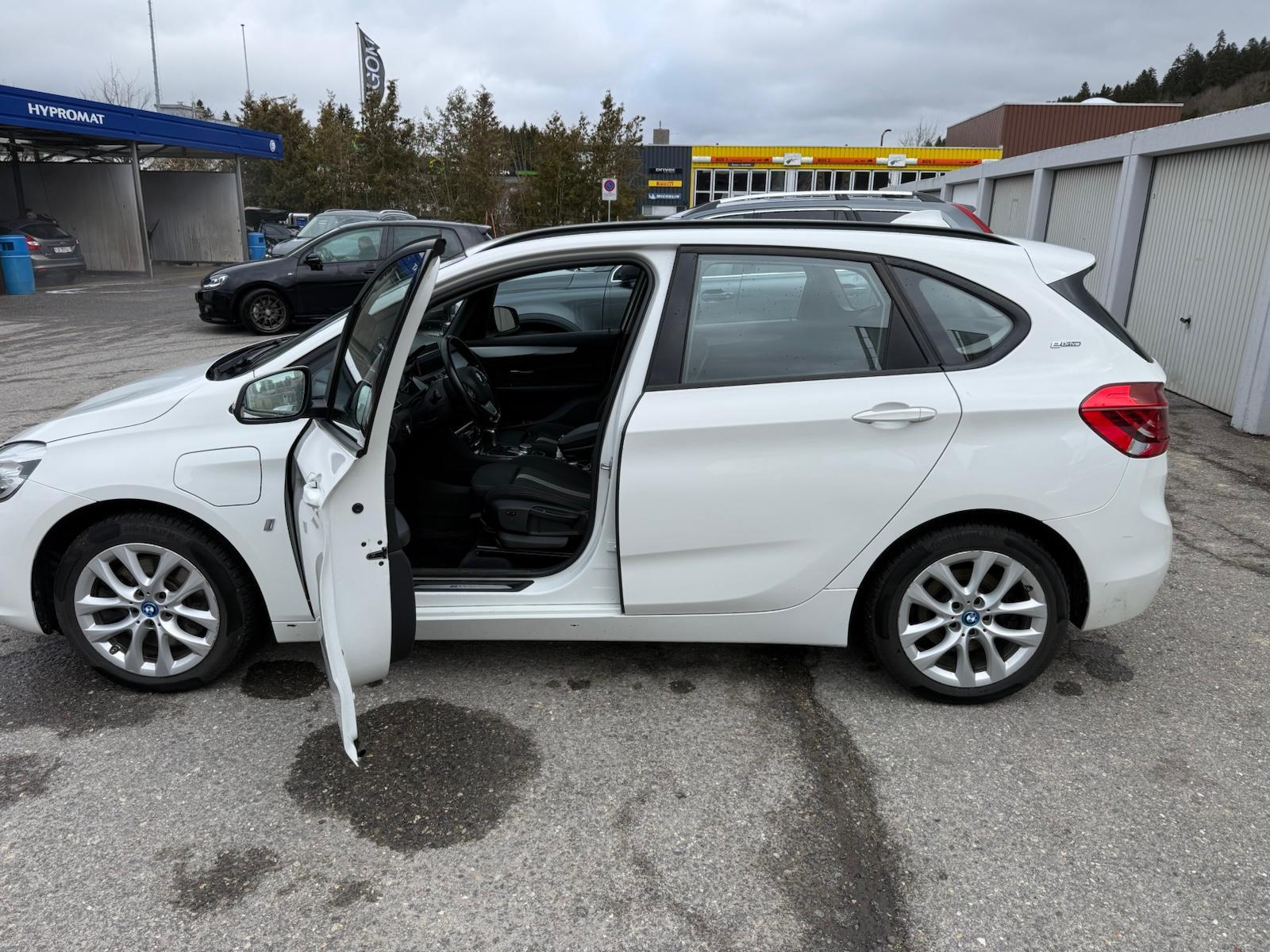 BMW 225xe-image-2