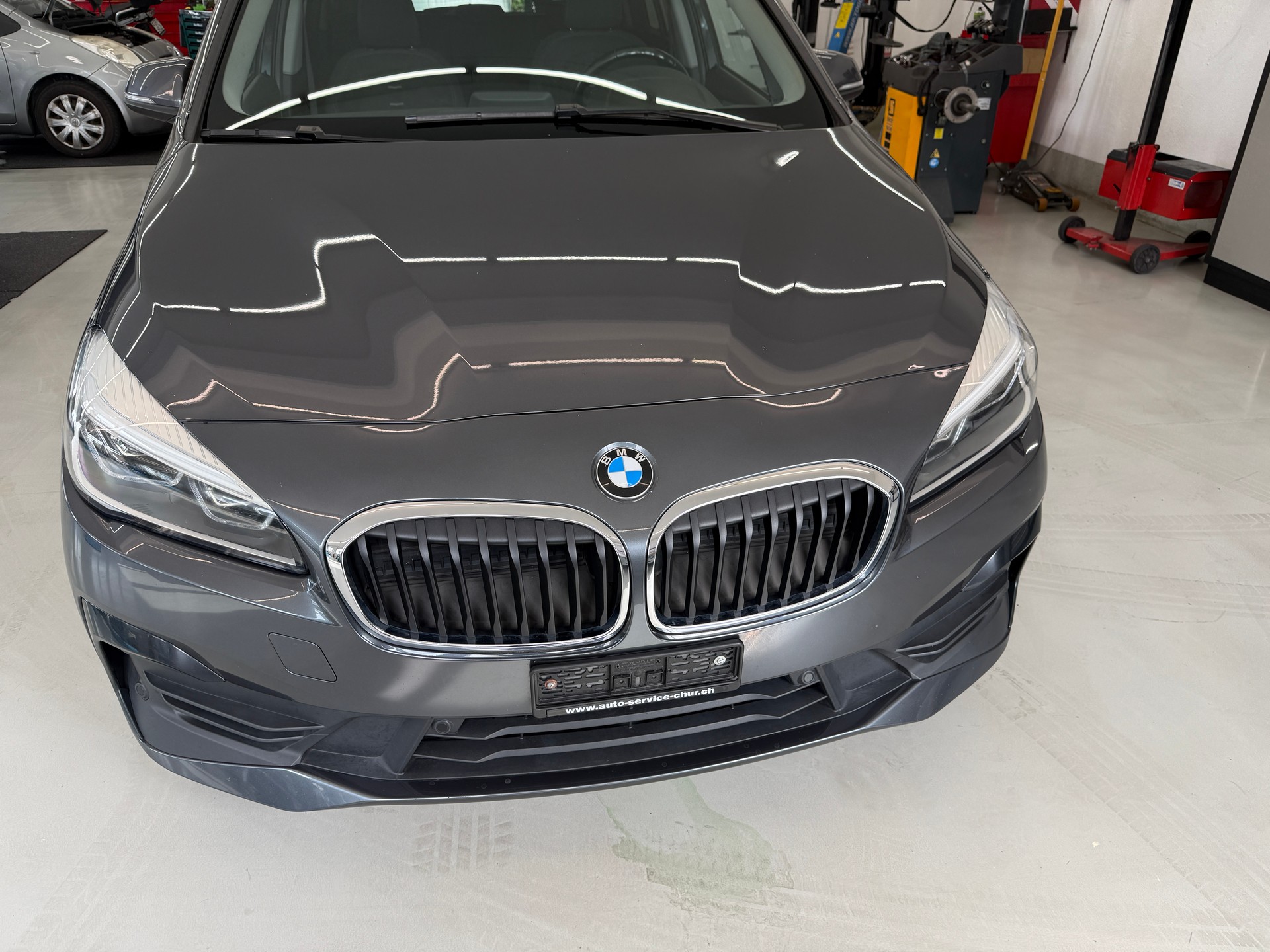 BMW 218d xDrive Gran Tourer Steptronic-image-2