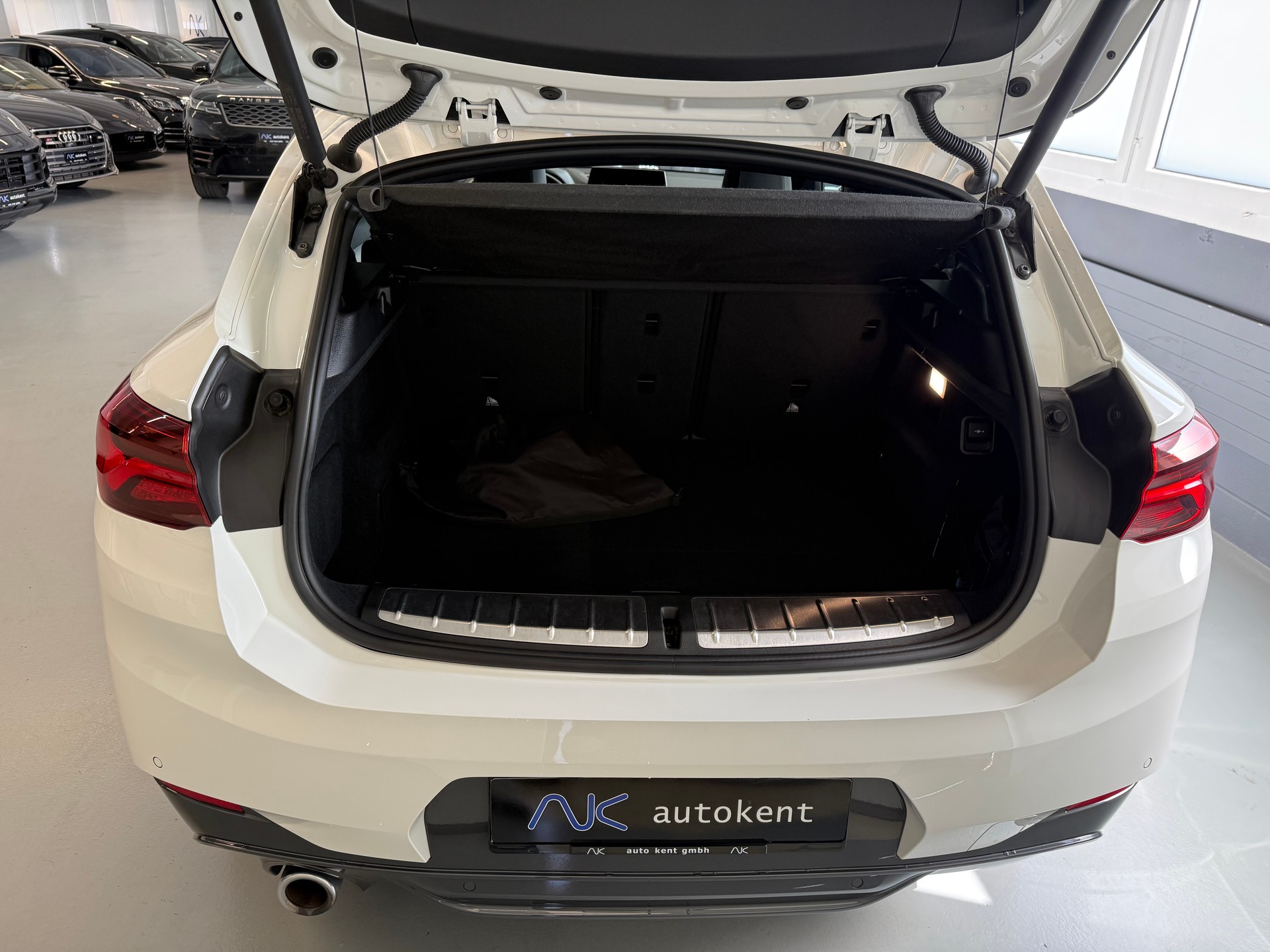 BMW X2 xDrive 25e M Sport Steptronic-image-5