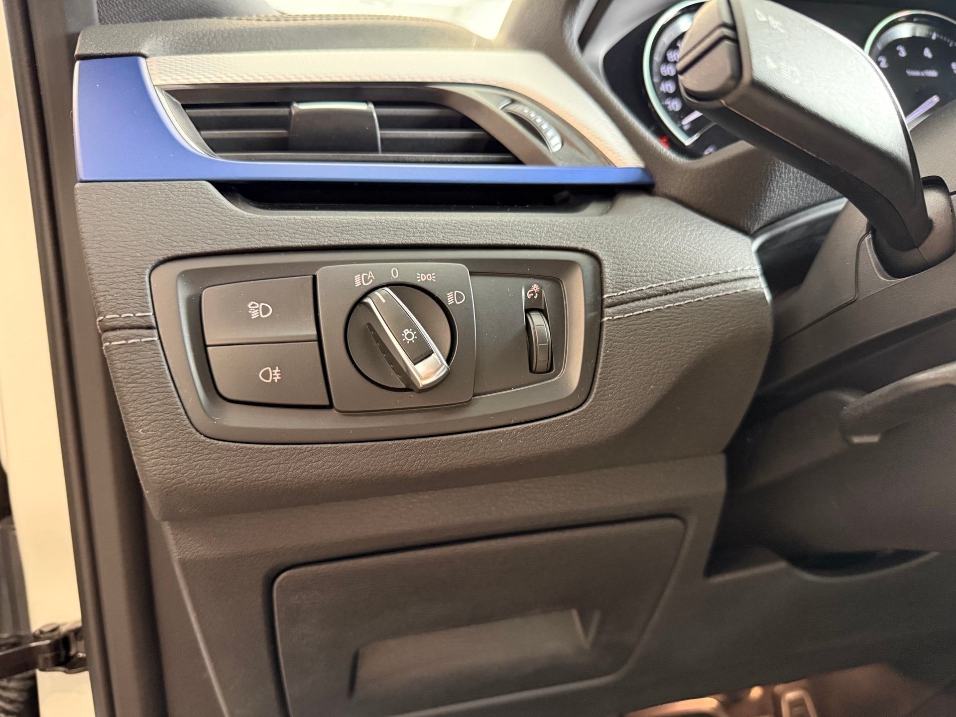 BMW X2 xDrive 25e M Sport Steptronic-image-12