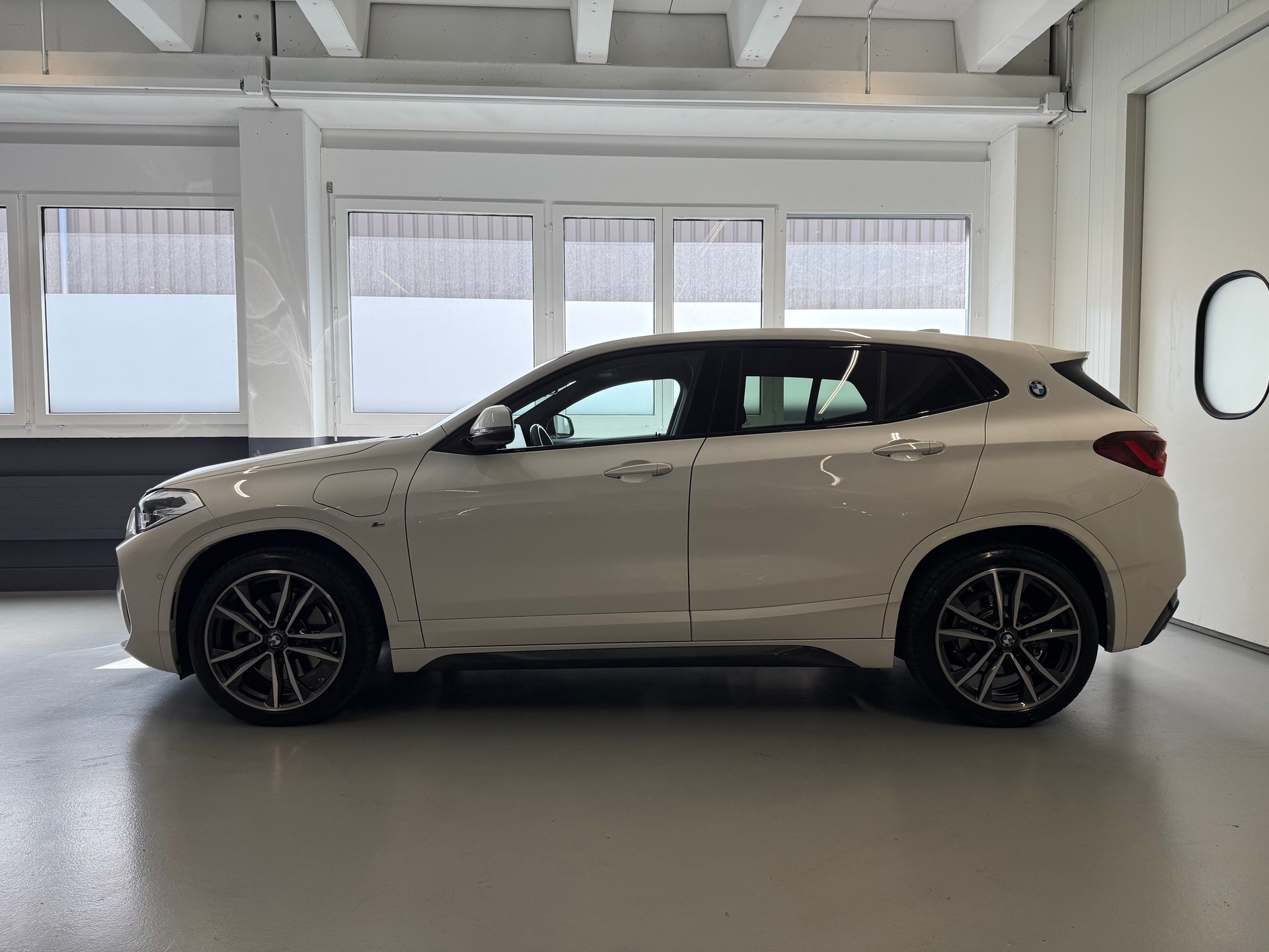 BMW X2 xDrive 25e M Sport Steptronic-image-2