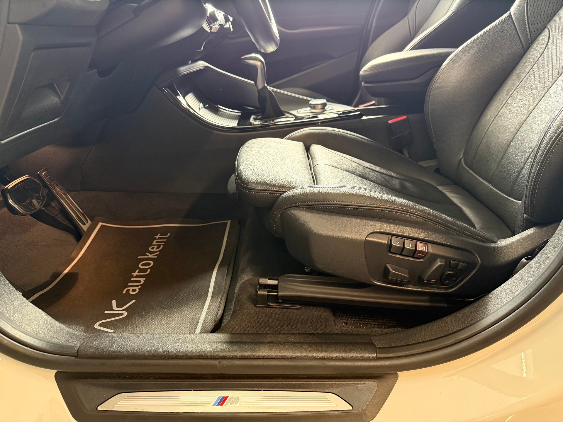 BMW X2 xDrive 25e M Sport Steptronic-image-14